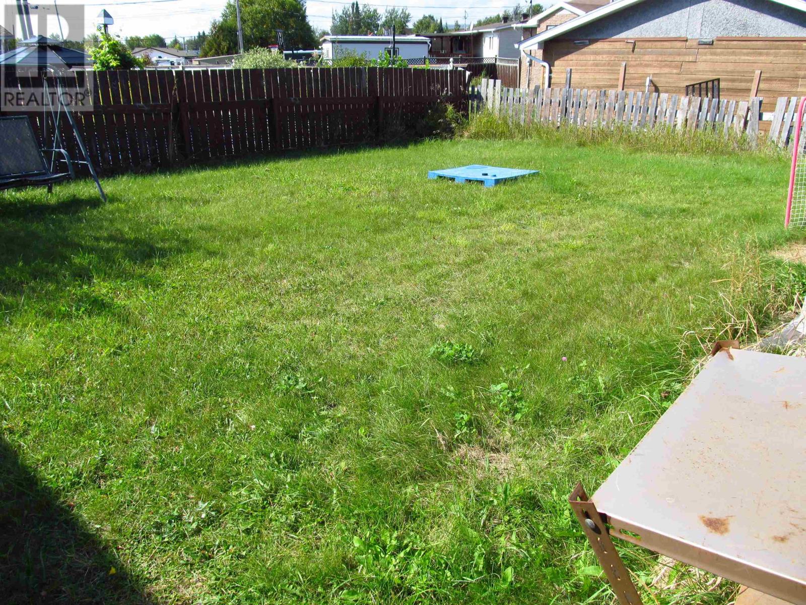 110 Woodcrest, Longlac, Ontario  P0T 2A0 - Photo 3 - TB2600600