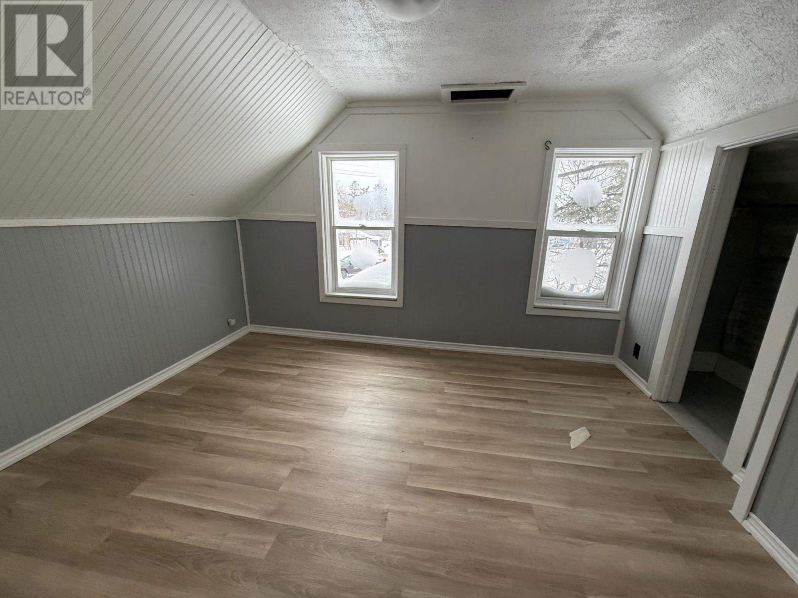 6 Spruce St, Sault Ste. Marie, Ontario  P6B 2G6 - Photo 9 - SM260078