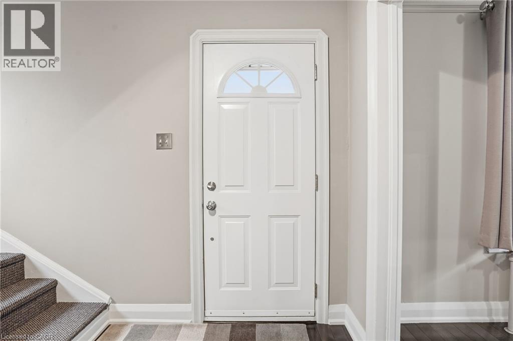 210 Vine Street, St. Catharines, Ontario  L2M 4S8 - Photo 6 - 40810341