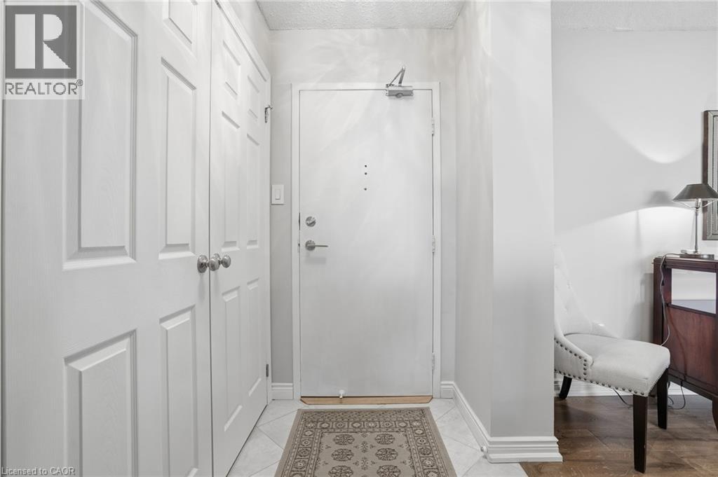 2055 Upper Middle Road Unit# 1405, Burlington, Ontario  L7P 3P4 - Photo 4 - 40814624