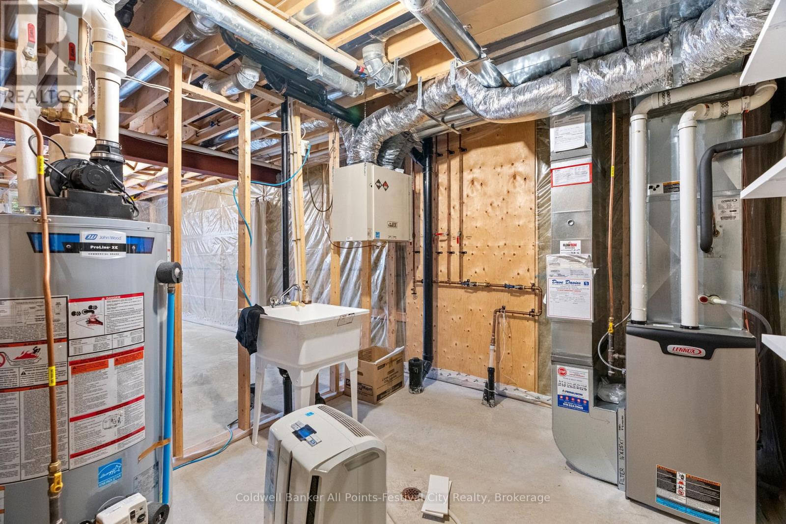 206 Bennett Street E, Goderich, Ontario  N7A 4H5 - Photo 38 - X12949580