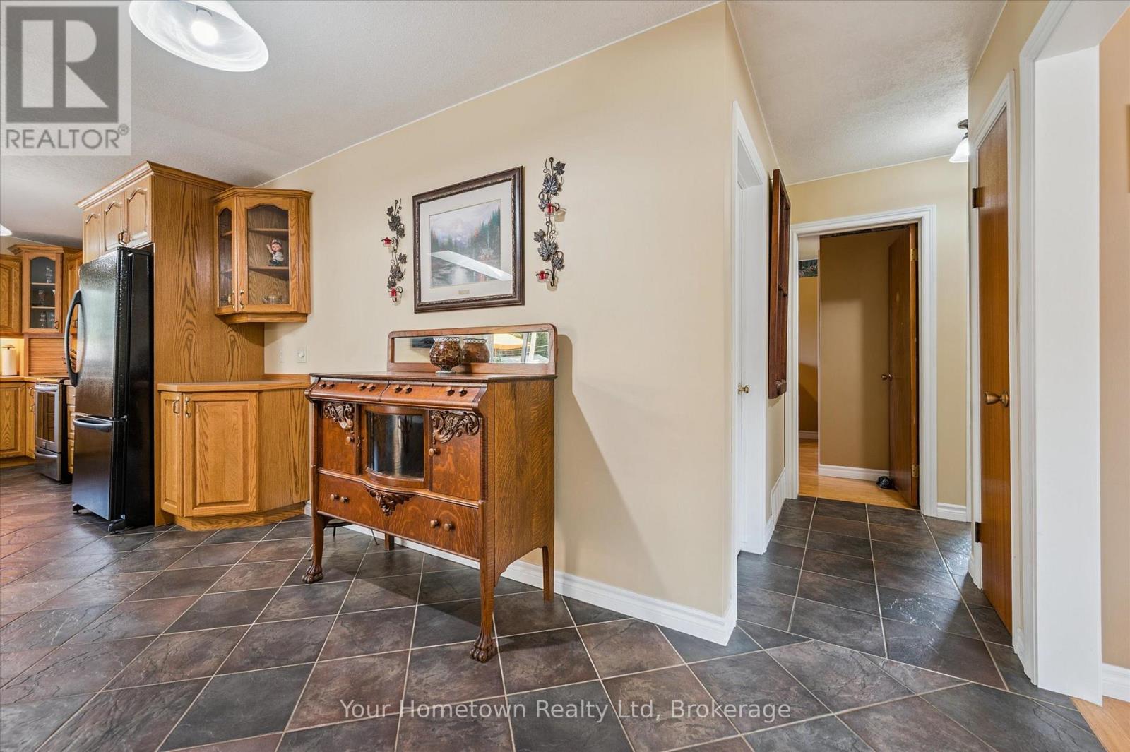 220 Colborne Street, Centre Wellington, Ontario  N0B 1S0 - Photo 14 - X12949654