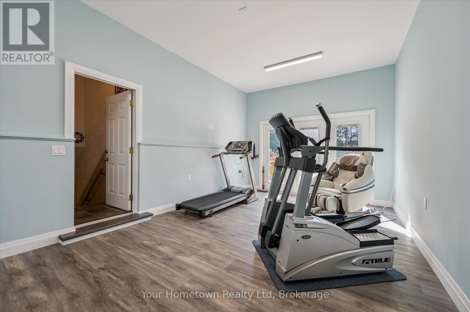 220 Colborne Street, Centre Wellington, Ontario  N0B 1S0 - Photo 21 - X12949654