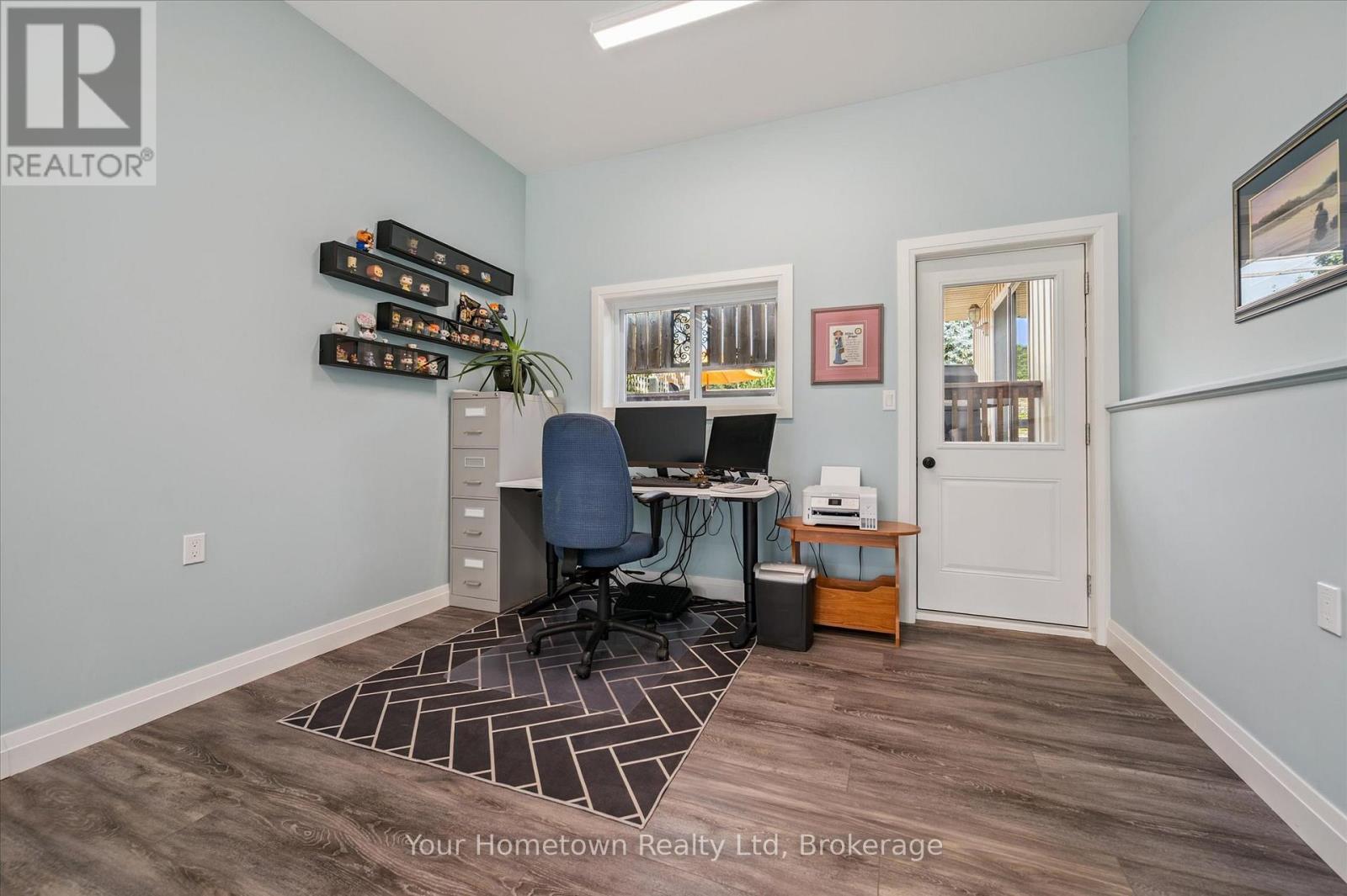 220 Colborne Street, Centre Wellington, Ontario  N0B 1S0 - Photo 23 - X12949654