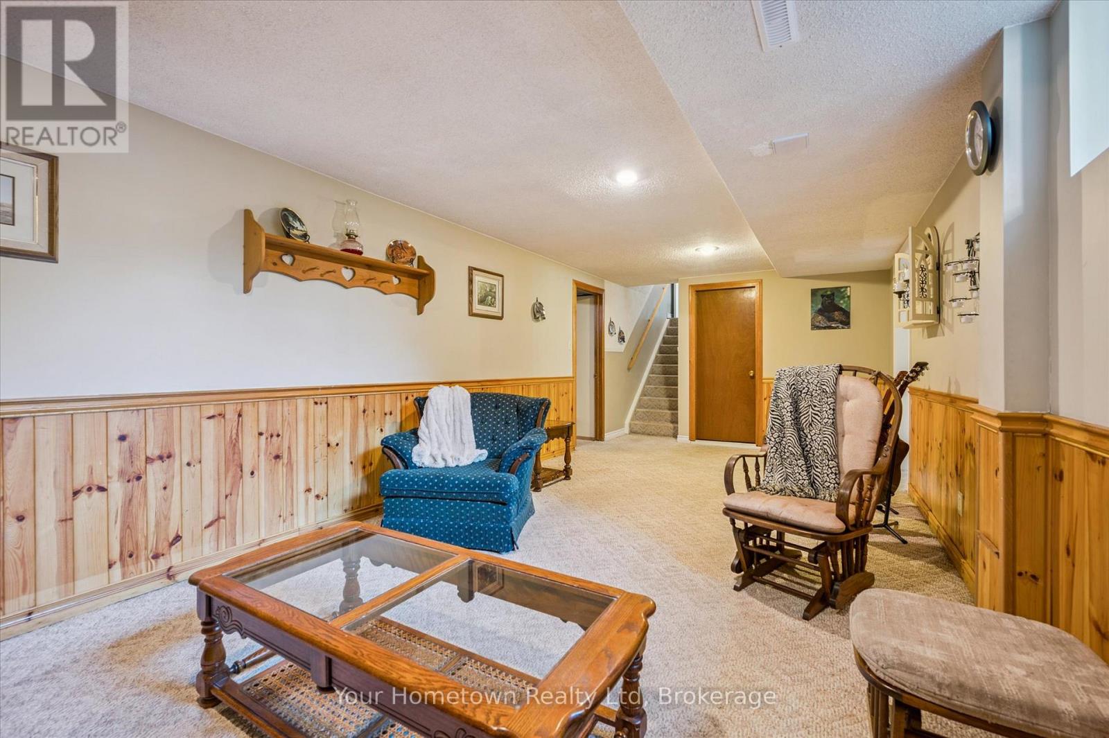 220 Colborne Street, Centre Wellington, Ontario  N0B 1S0 - Photo 24 - X12949654