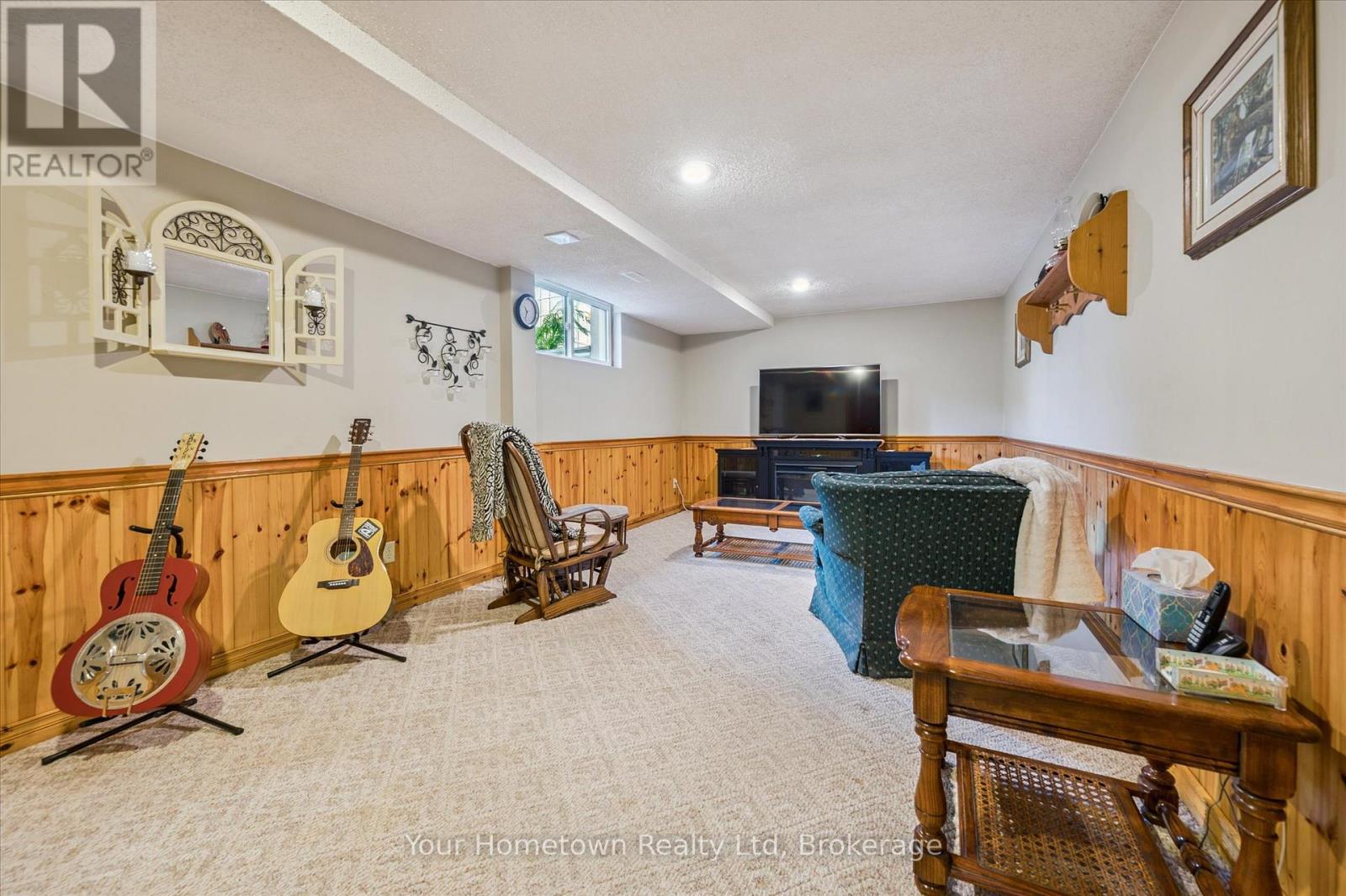 220 Colborne Street, Centre Wellington, Ontario  N0B 1S0 - Photo 25 - X12949654