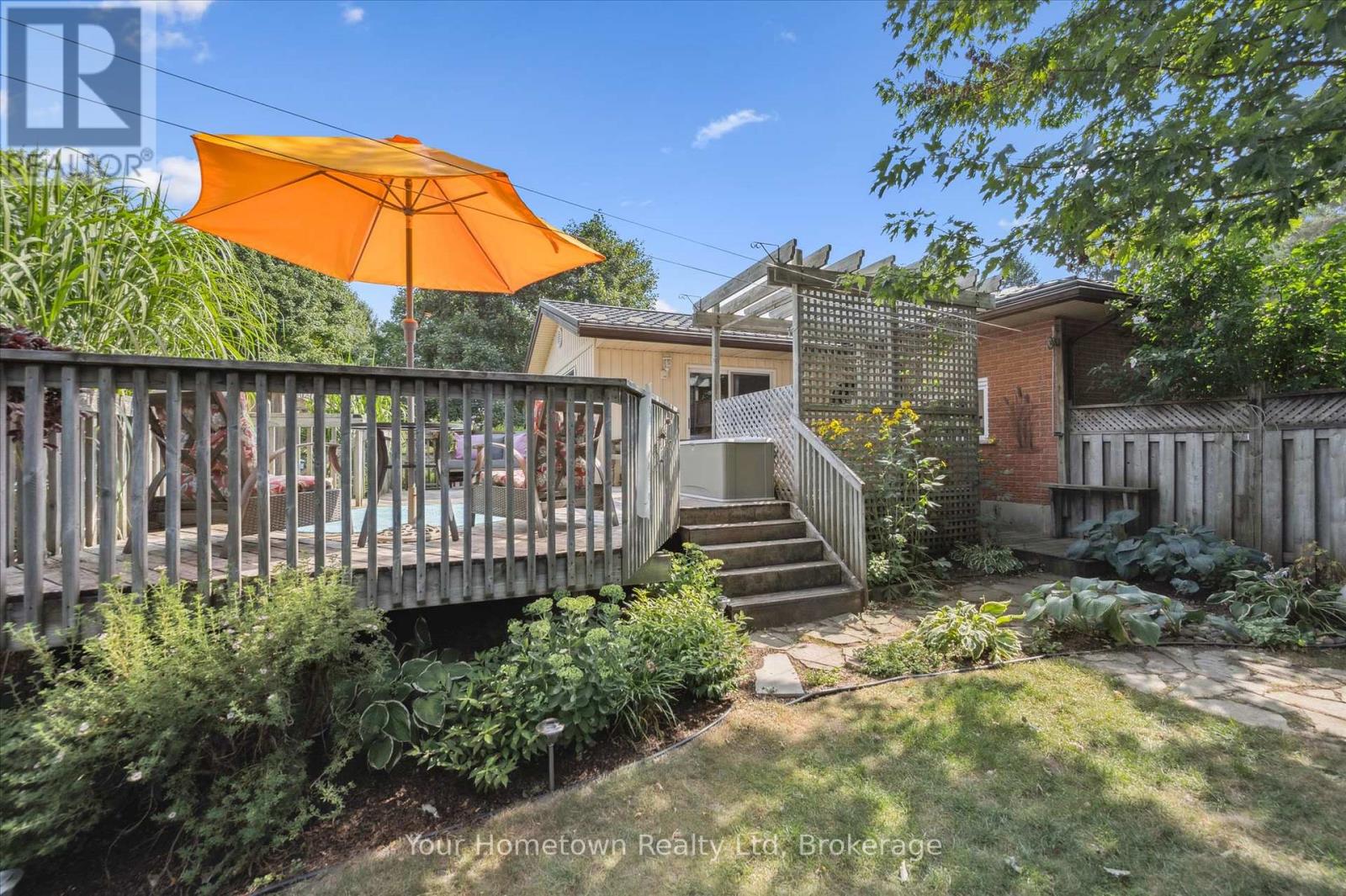 220 Colborne Street, Centre Wellington, Ontario  N0B 1S0 - Photo 36 - X12949654