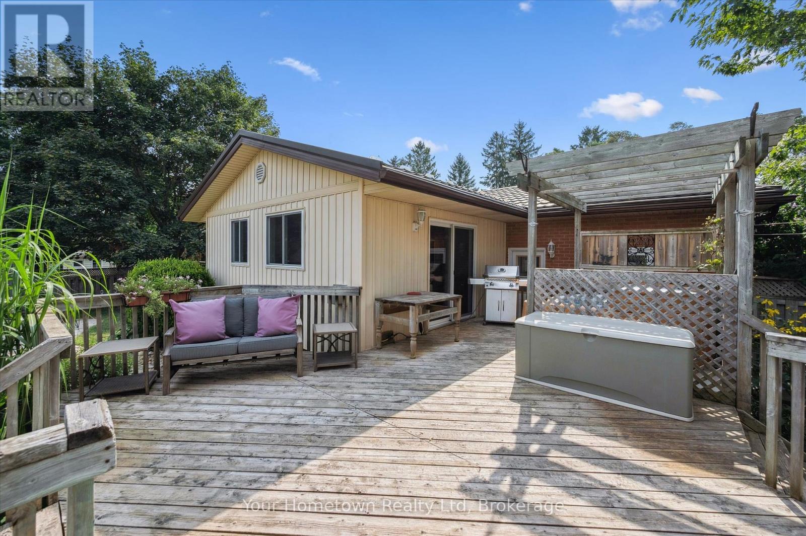 220 Colborne Street, Centre Wellington, Ontario  N0B 1S0 - Photo 39 - X12949654