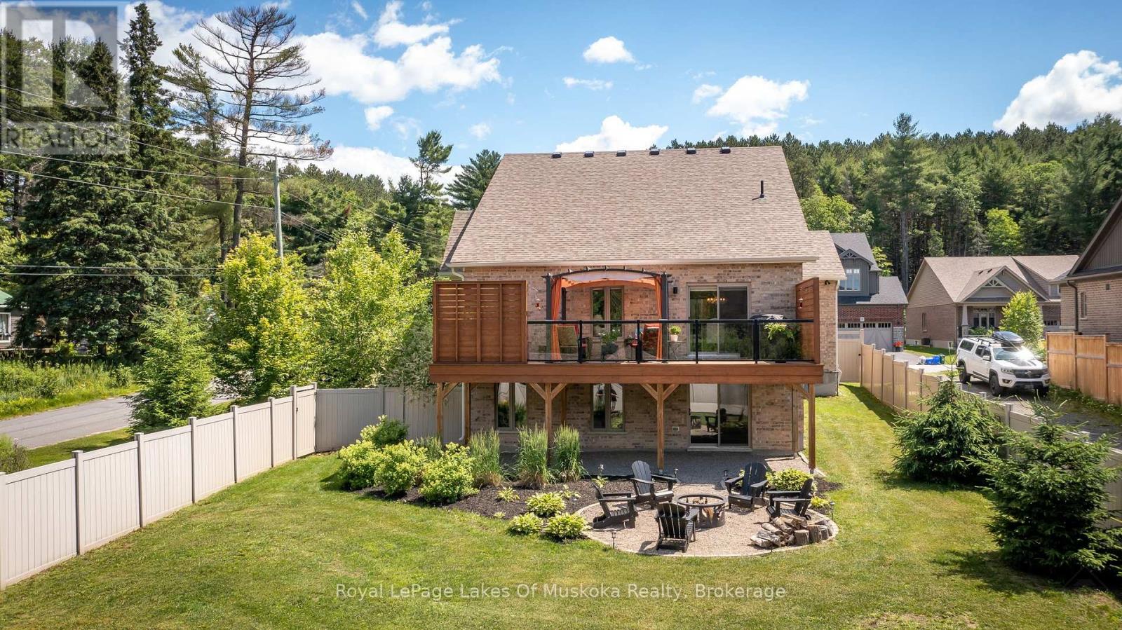 75 Selkirk Drive, Huntsville, Ontario  P1H 0C6 - Photo 13 - X12949752