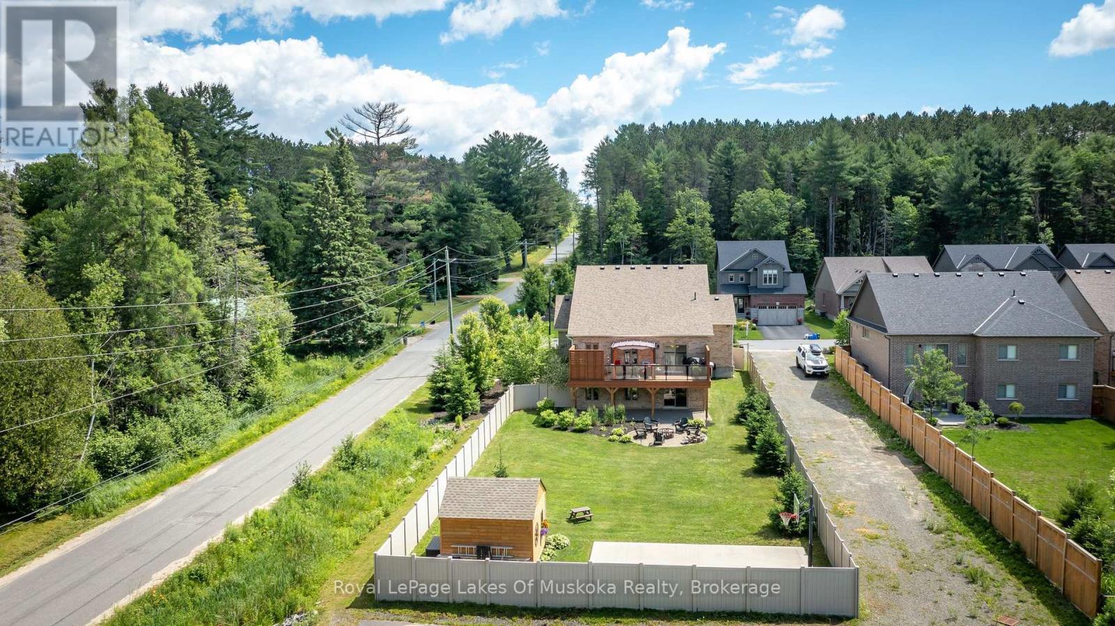 75 Selkirk Drive, Huntsville, Ontario  P1H 0C6 - Photo 43 - X12949752