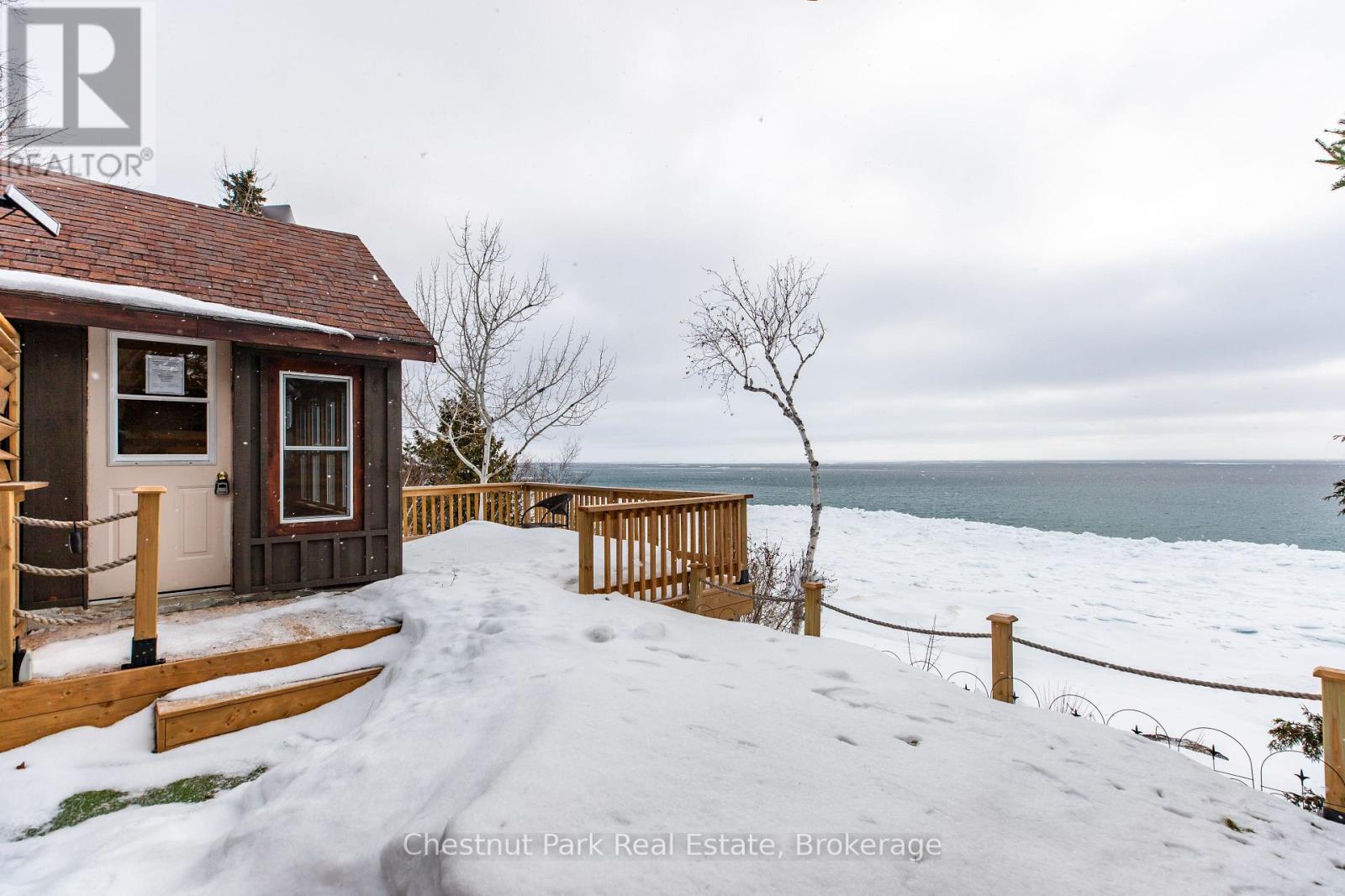 1132 Dyers Bay Road, Northern Bruce Peninsula, Ontario  N0H 1Z0 - Photo 14 - X12949770