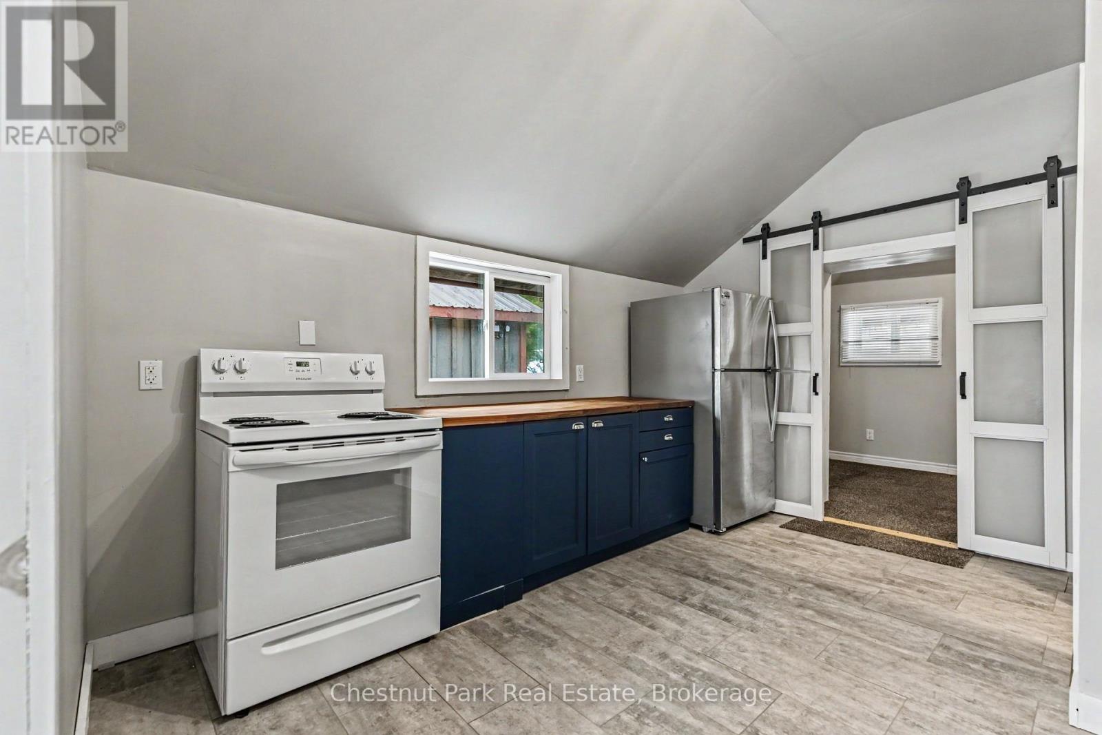 1132 Dyers Bay Road, Northern Bruce Peninsula, Ontario  N0H 1Z0 - Photo 33 - X12949770