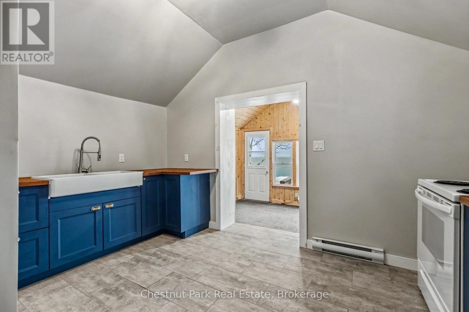 1132 Dyers Bay Road, Northern Bruce Peninsula, Ontario  N0H 1Z0 - Photo 36 - X12949770