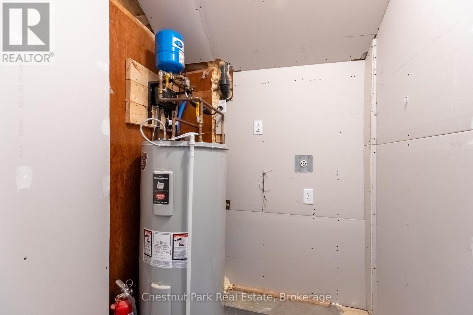 1132 Dyers Bay Road, Northern Bruce Peninsula, Ontario  N0H 1Z0 - Photo 42 - X12949770