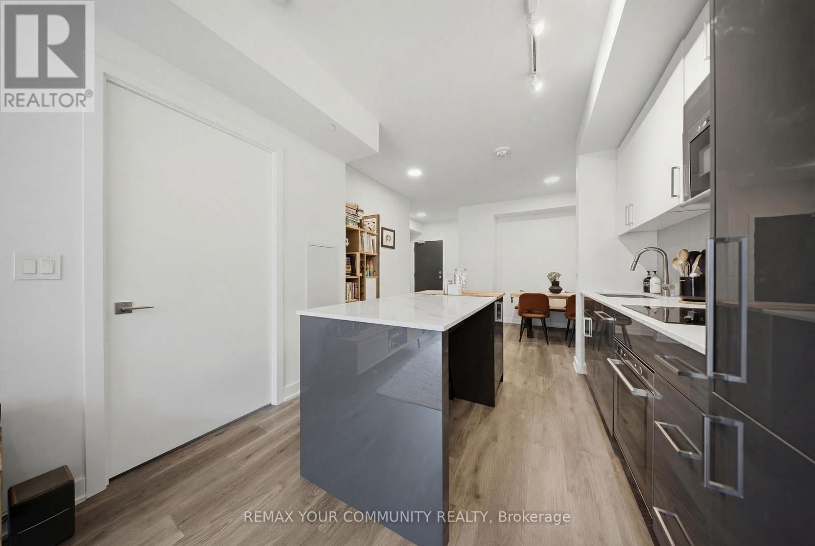 515 - 840 St. Clair Avenue W, Toronto, Ontario  M6C 0A4 - Photo 13 - C12949606