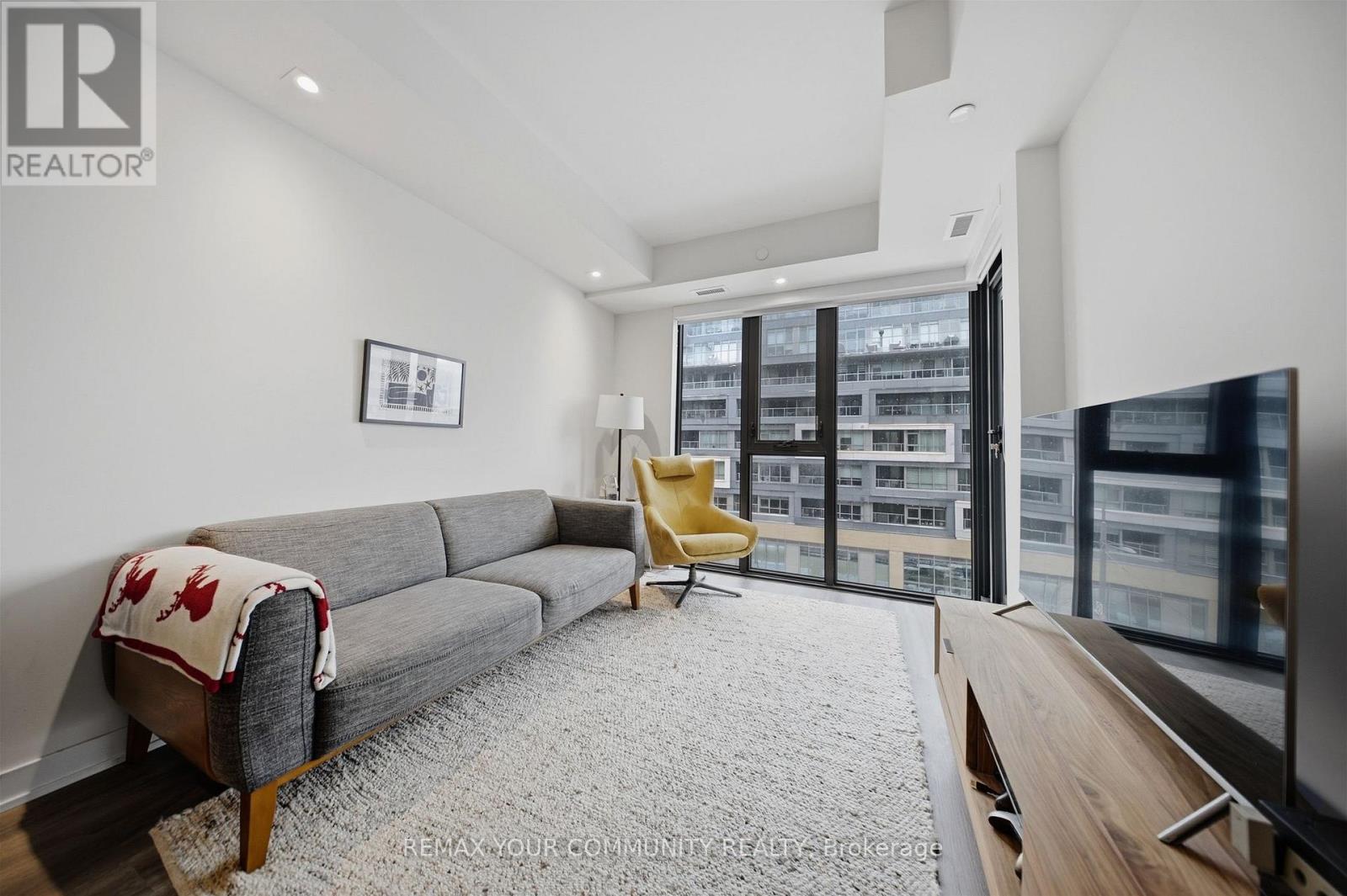 515 - 840 St. Clair Avenue W, Toronto, Ontario  M6C 0A4 - Photo 16 - C12949606