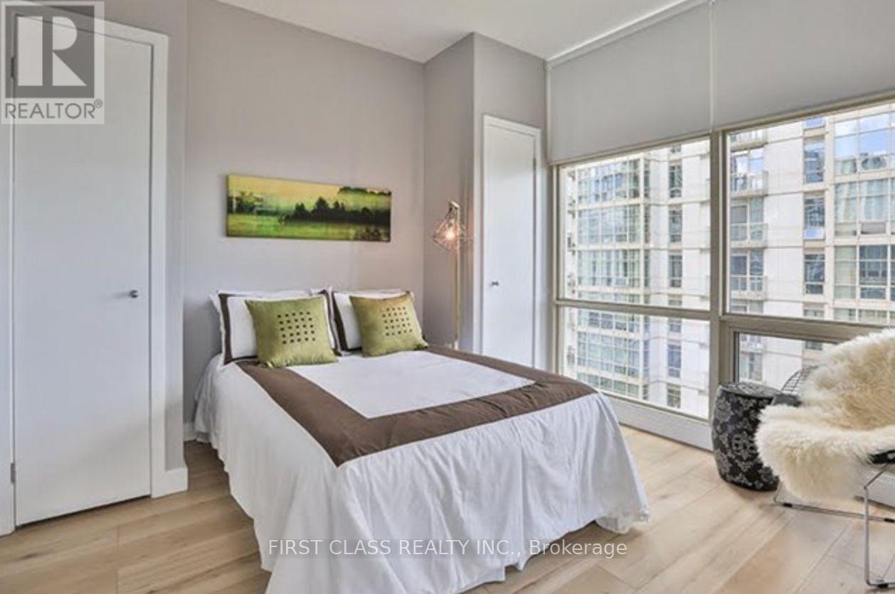 Ph805 - 9 Spadina Avenue, Toronto, Ontario  M5V 3V5 - Photo 6 - C12949646