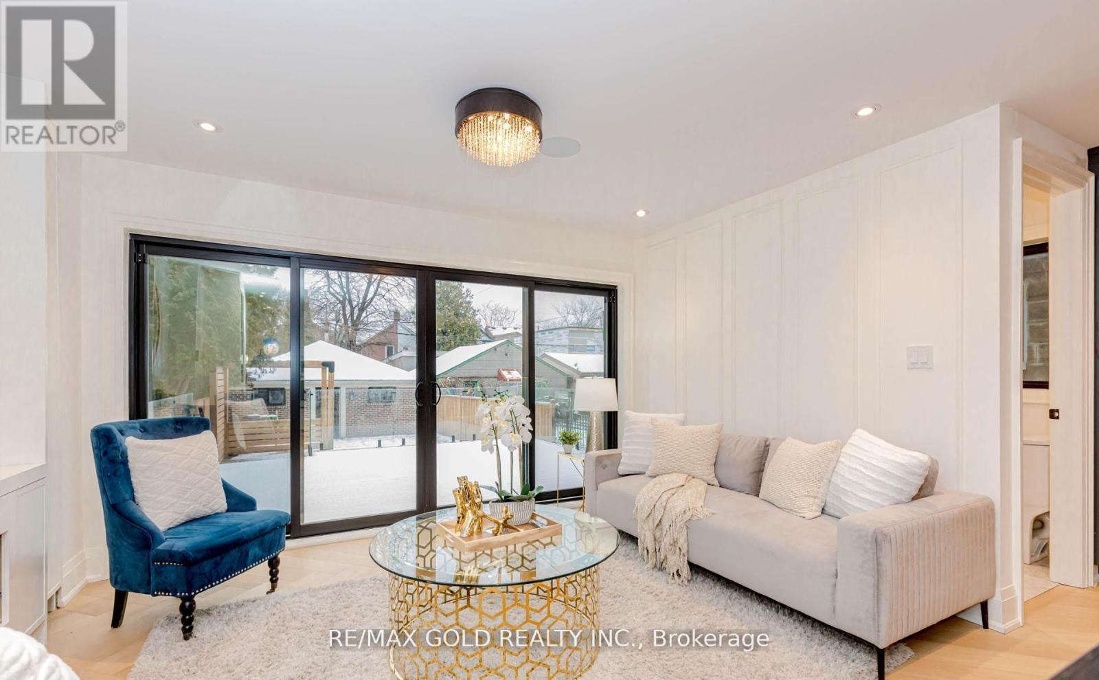 786 Euclid Avenue, Toronto, Ontario  M6G 2V4 - Photo 15 - C12949650