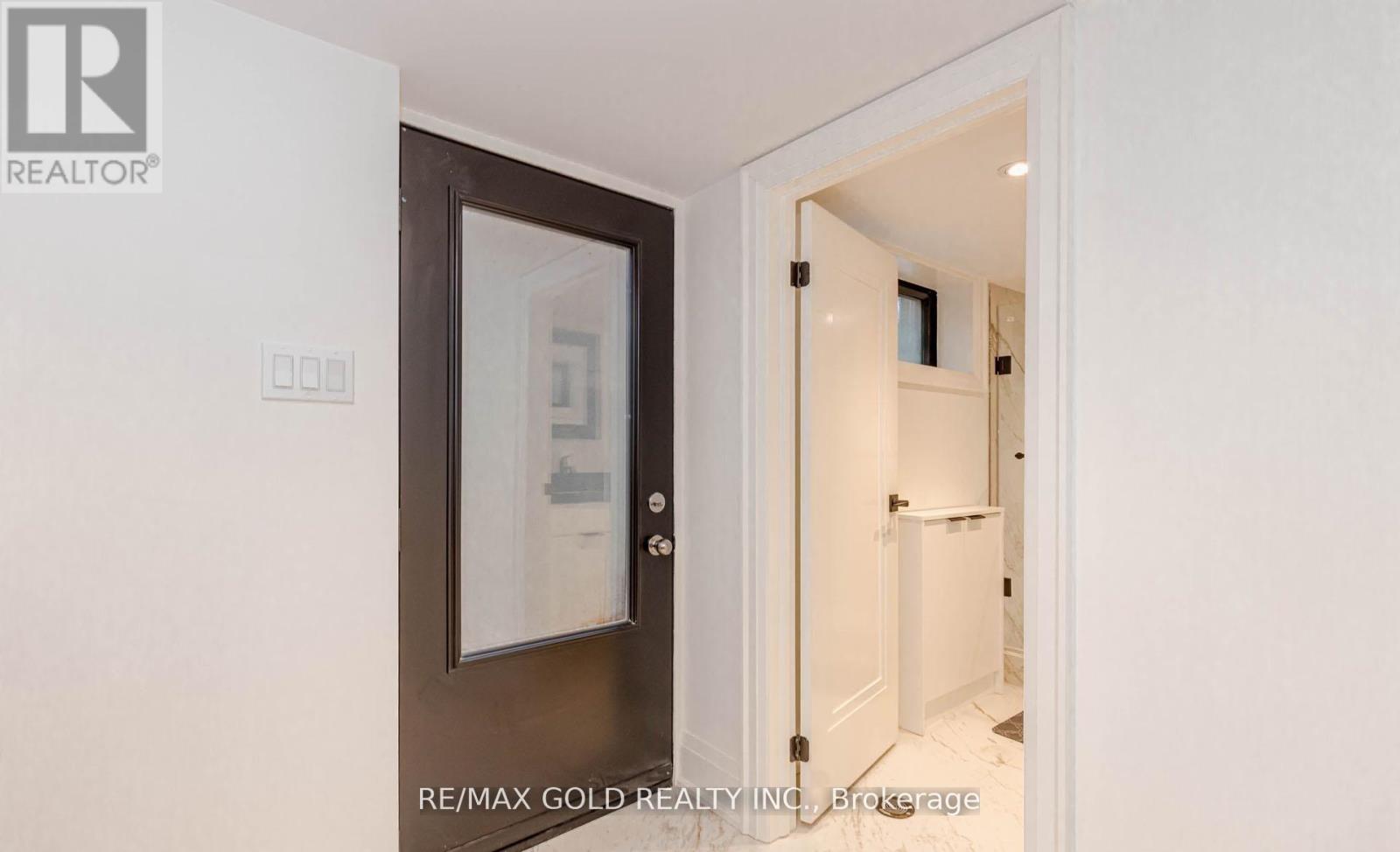 786 Euclid Avenue, Toronto, Ontario  M6G 2V4 - Photo 34 - C12949650