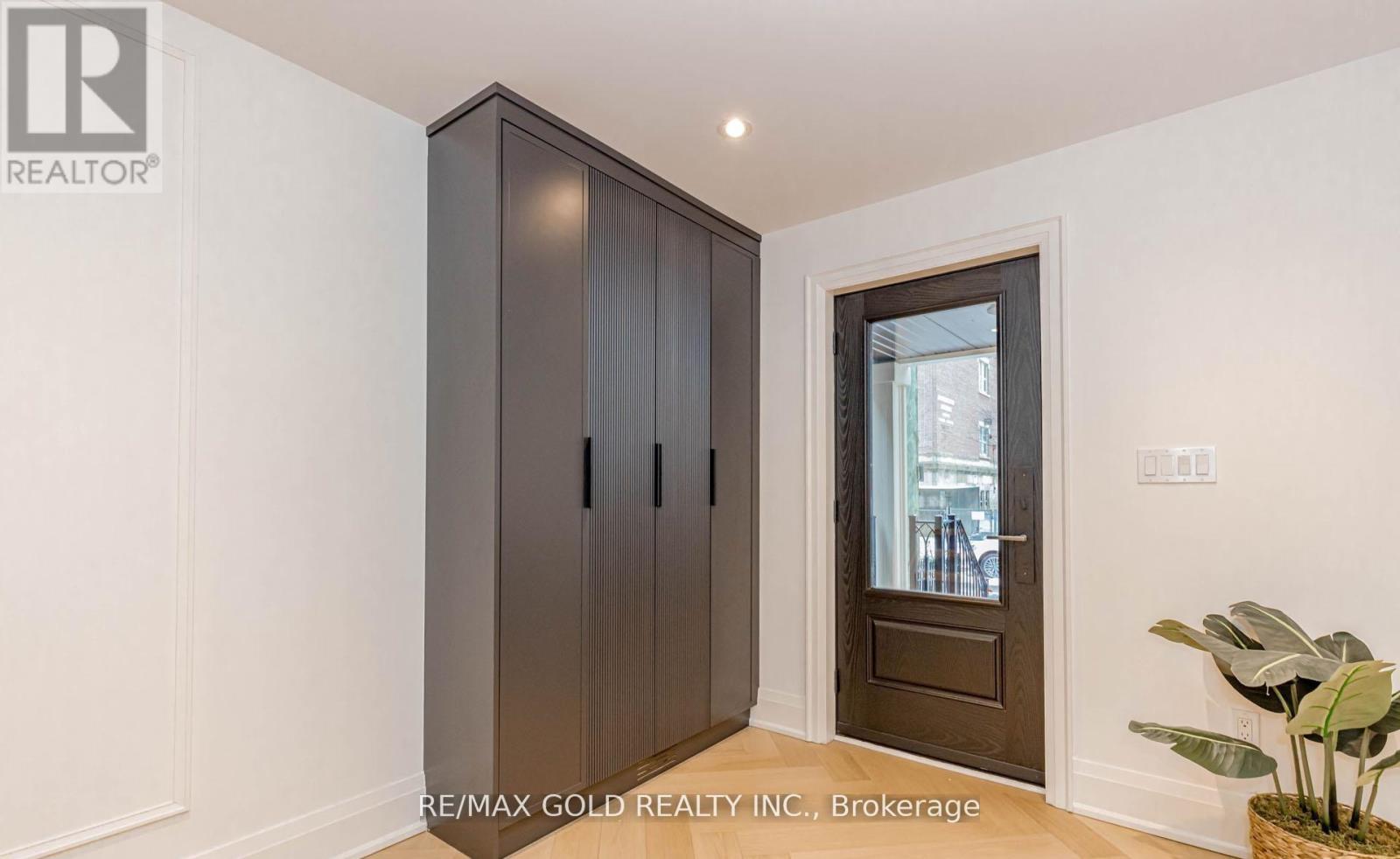 786 Euclid Avenue, Toronto, Ontario  M6G 2V4 - Photo 5 - C12949650