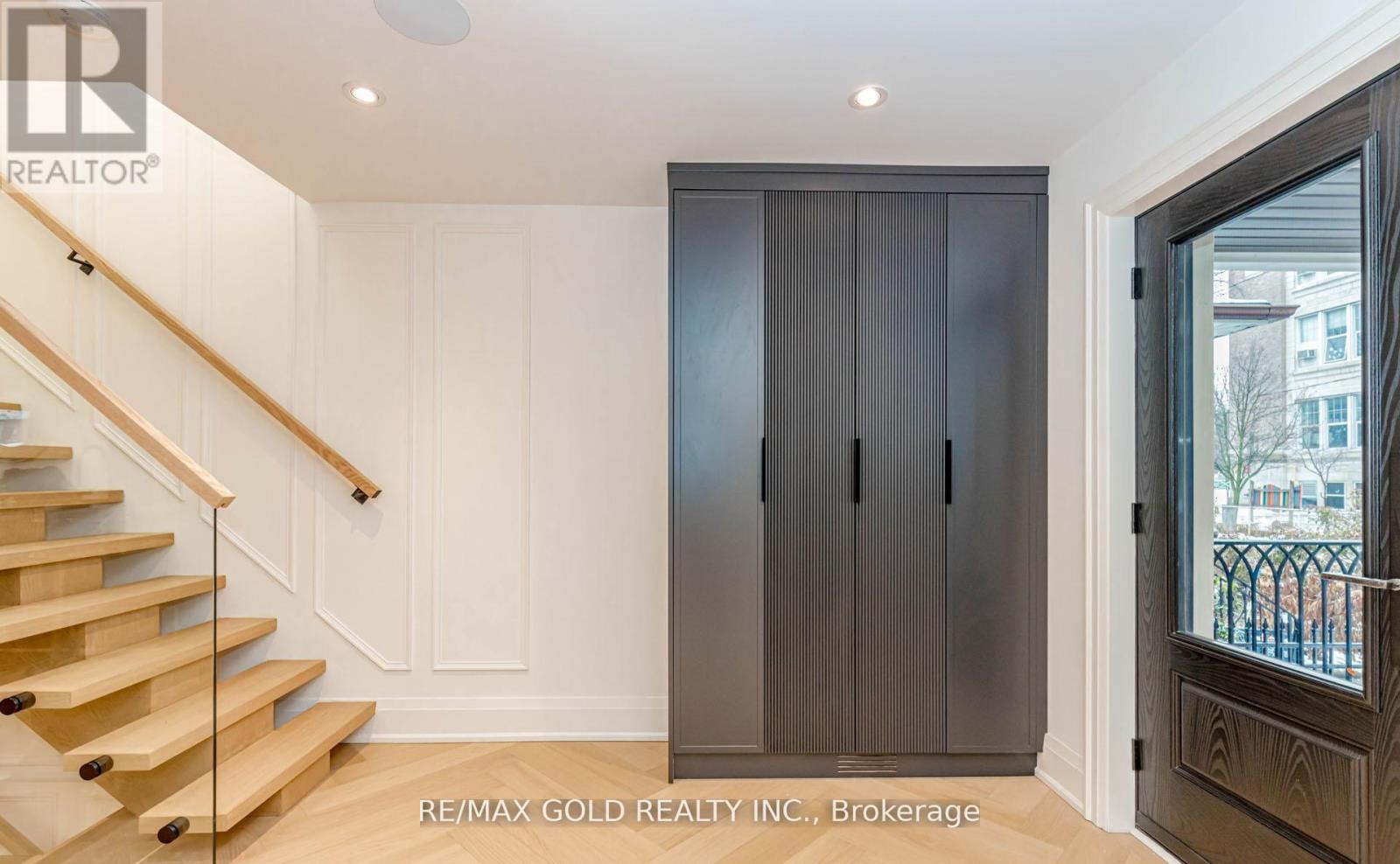 786 Euclid Avenue, Toronto, Ontario  M6G 2V4 - Photo 6 - C12949650