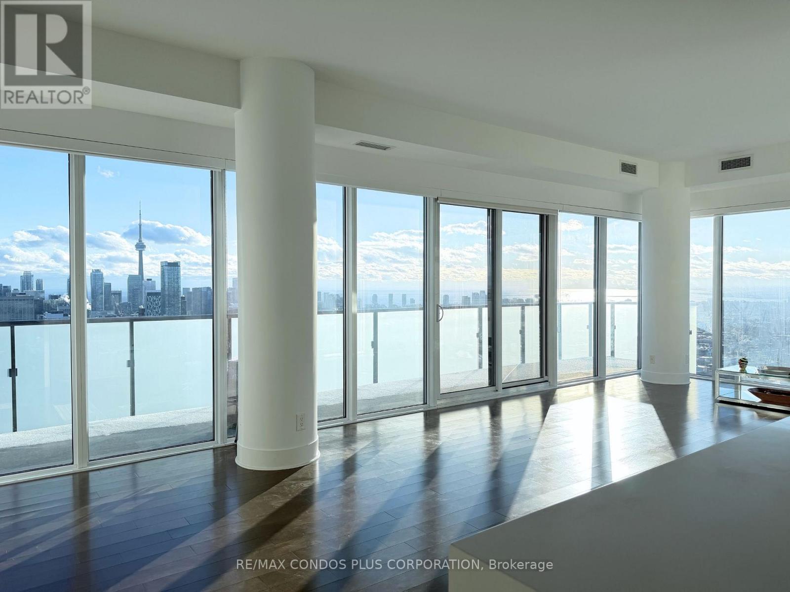 LPH02 - 65 ST. MARY STREET, Toronto, Ontario