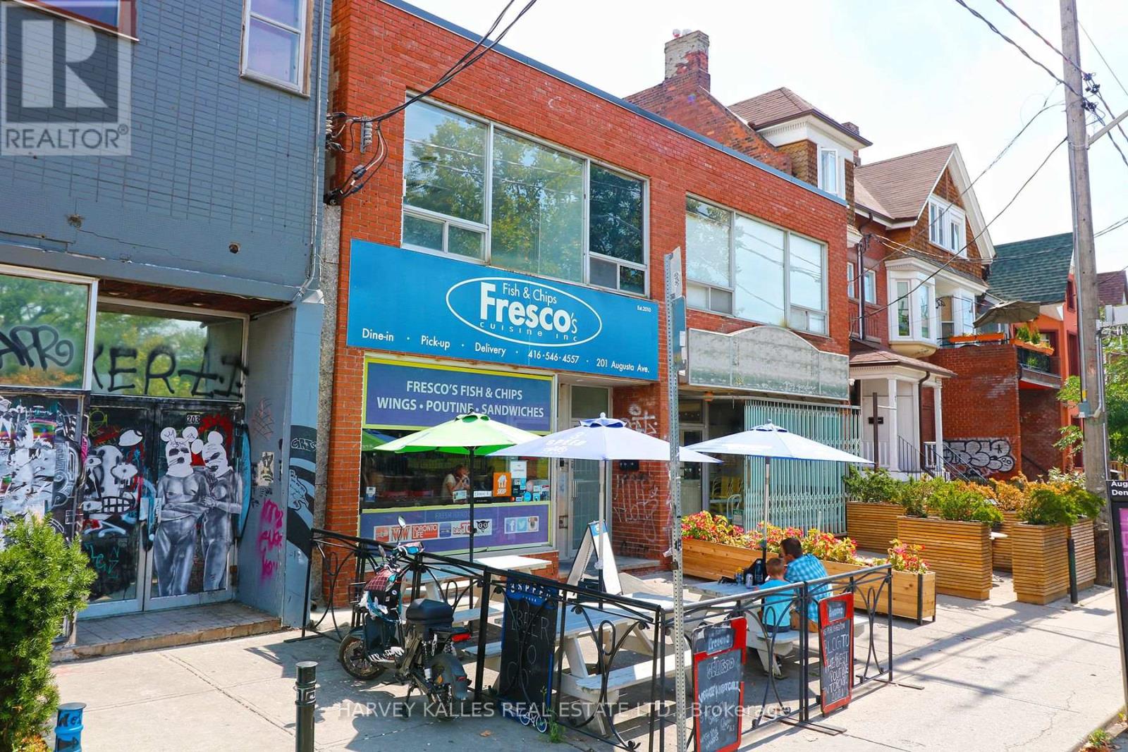 C - 201 Augusta Avenue, Toronto, Ontario  M5T 2L4 - Photo 2 - C12949780