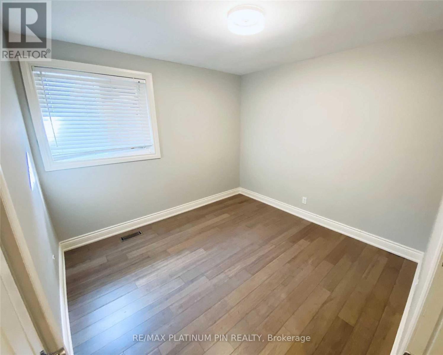 15 Whitelock Crescent, Toronto, Ontario  M2K 1V9 - Photo 12 - C12949840