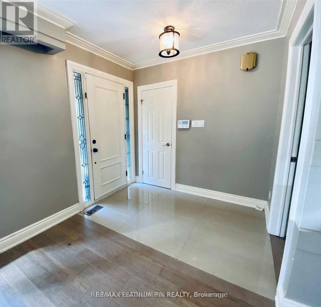 15 Whitelock Crescent, Toronto, Ontario  M2K 1V9 - Photo 2 - C12949840