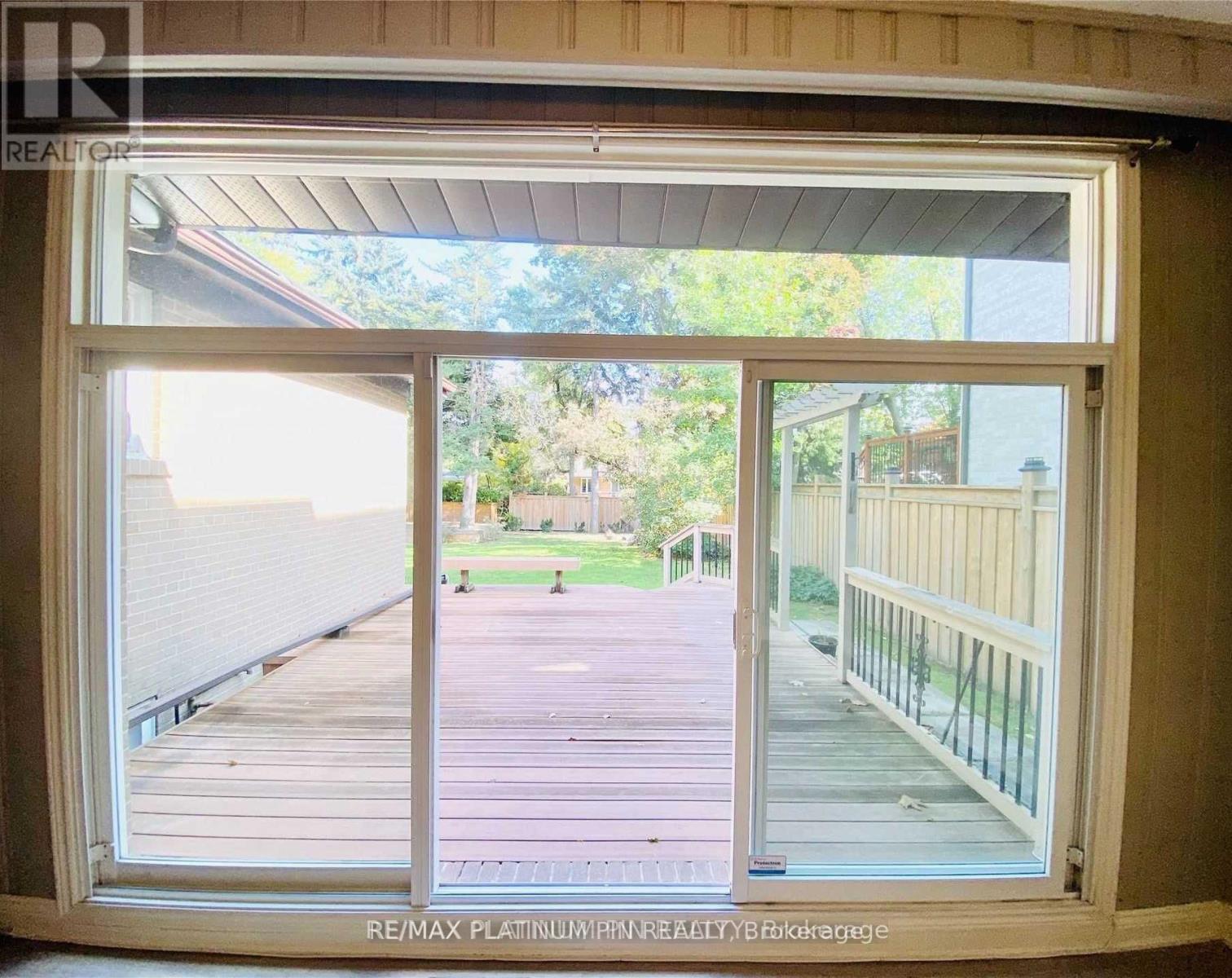 15 Whitelock Crescent, Toronto, Ontario  M2K 1V9 - Photo 5 - C12949840