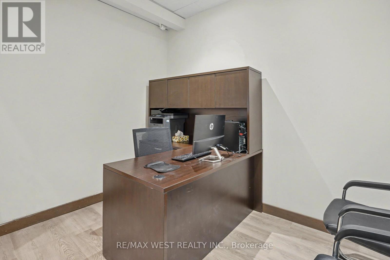 202 - 6174 Yonge Street, Toronto, Ontario  M2M 3X1 - Photo 3 - C12949880