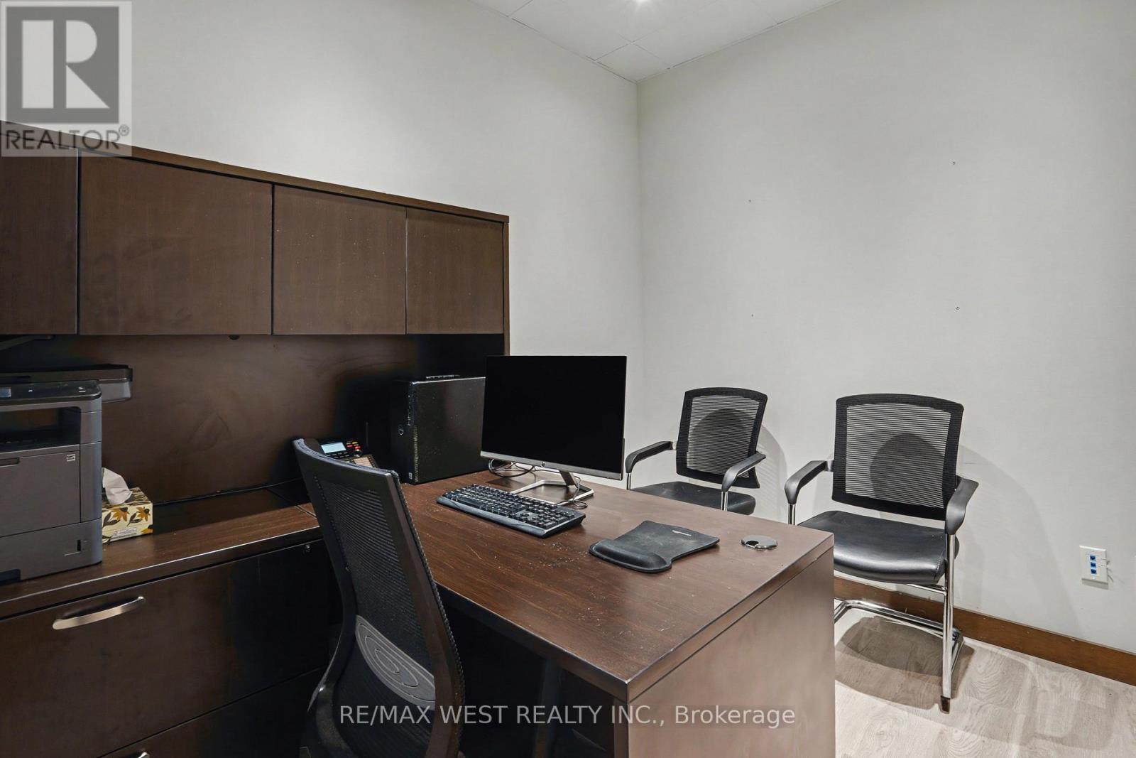 202 - 6174 Yonge Street, Toronto, Ontario  M2M 3X1 - Photo 4 - C12949880