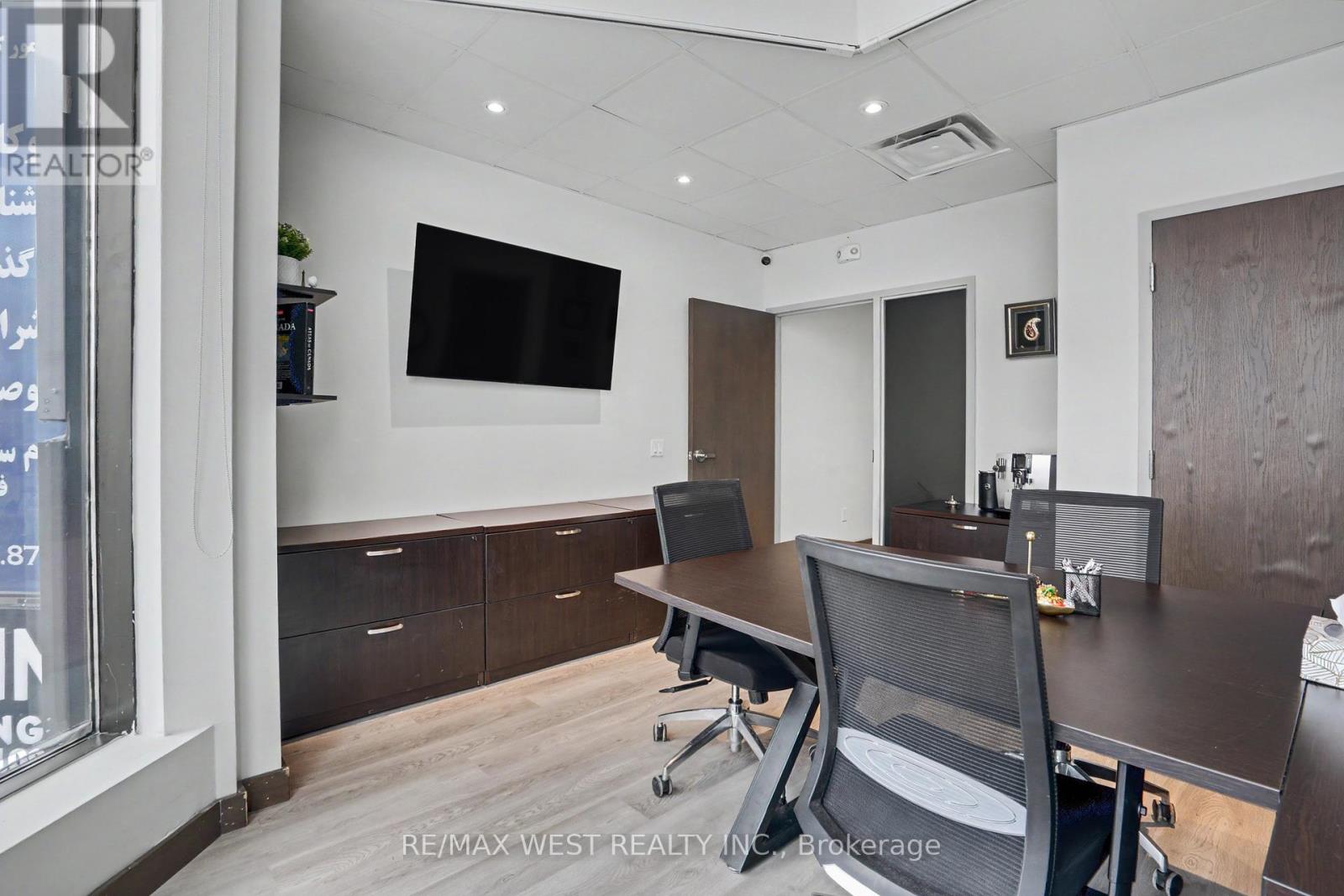 202 - 6174 Yonge Street, Toronto, Ontario  M2M 3X1 - Photo 8 - C12949880
