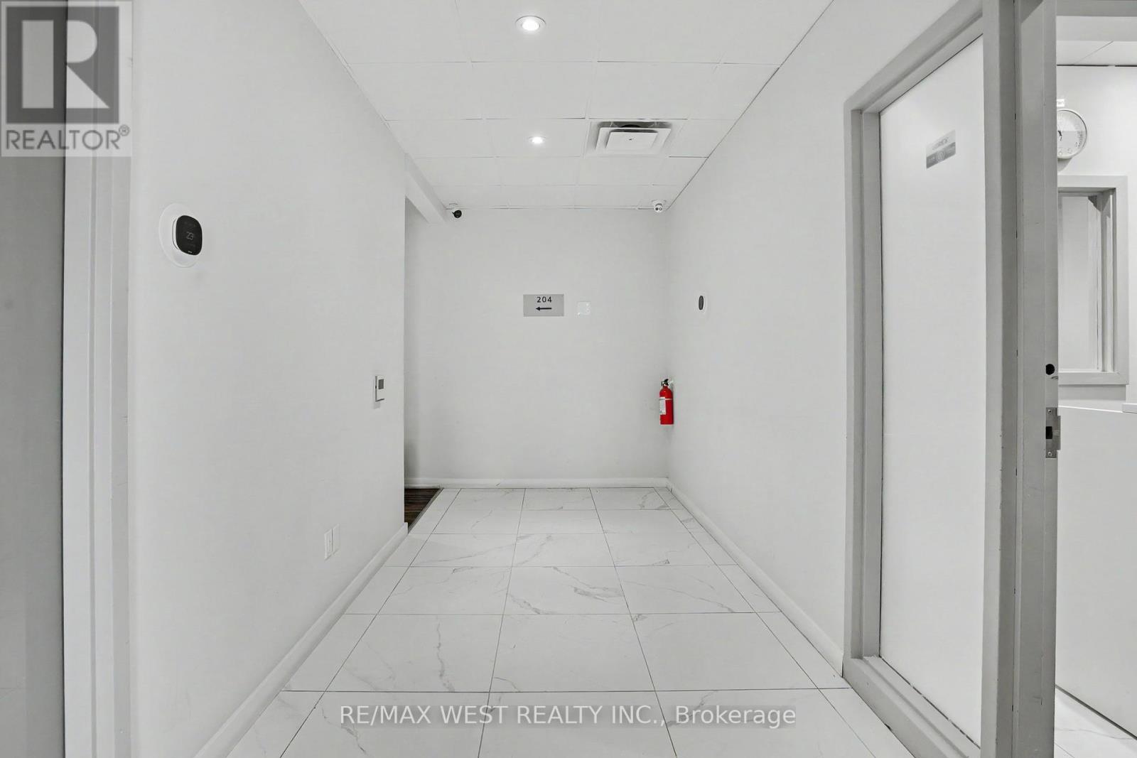 202 - 6174 Yonge Street, Toronto, Ontario  M2M 3X1 - Photo 9 - C12949880