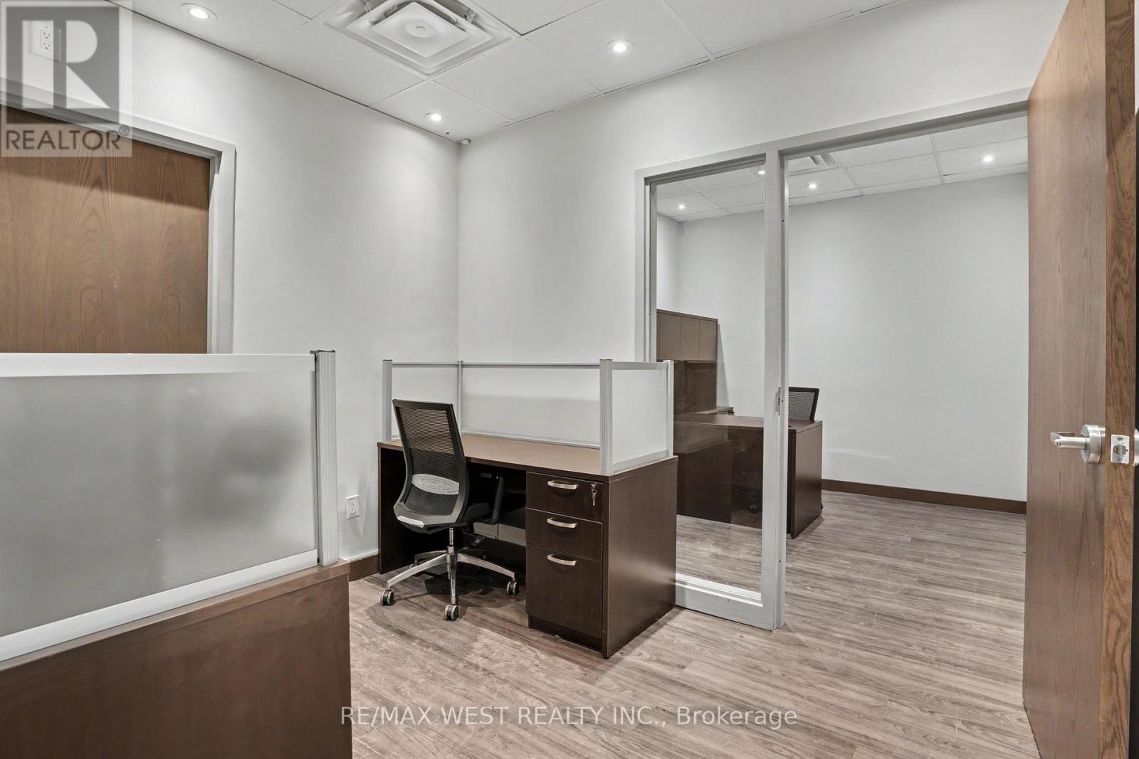 204 - 6174 Yonge Street, Toronto, Ontario  M2M 3X1 - Photo 8 - C12949894