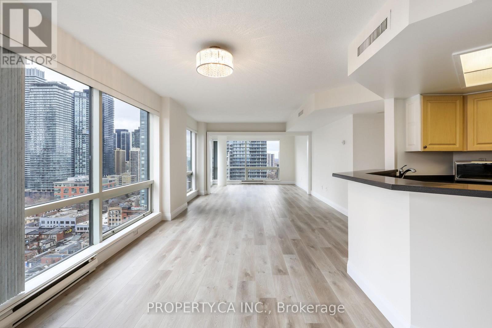 2204 - 1001 Bay Street, Toronto, Ontario  M5S 3A6 - Photo 13 - C12950004