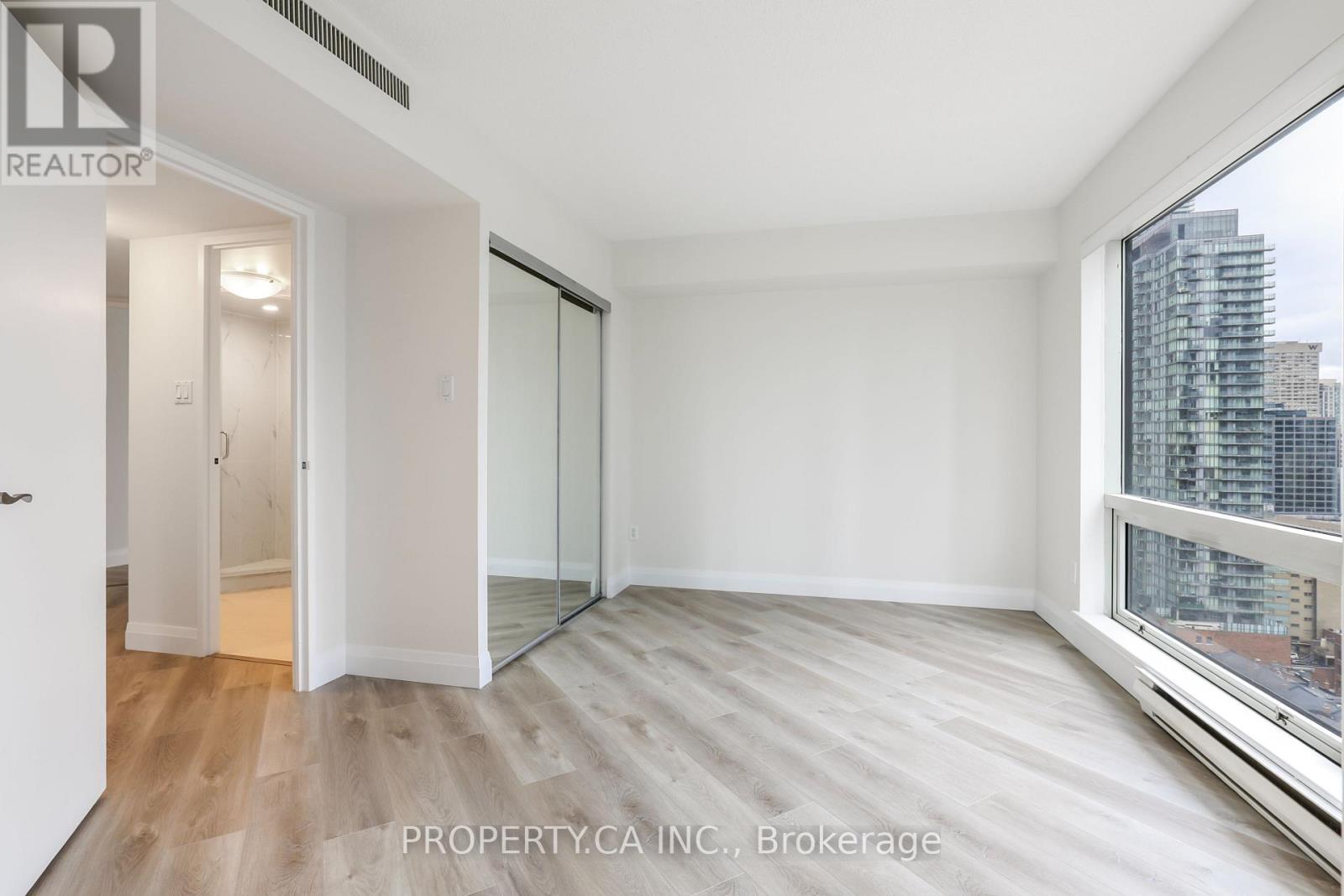 2204 - 1001 Bay Street, Toronto, Ontario  M5S 3A6 - Photo 24 - C12950004