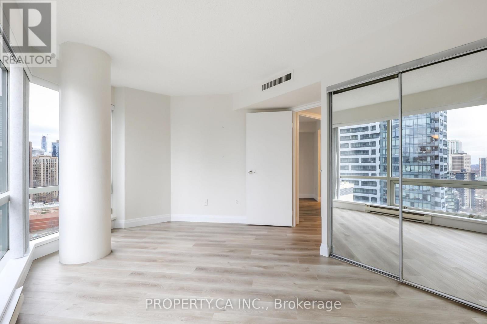 2204 - 1001 Bay Street, Toronto, Ontario  M5S 3A6 - Photo 25 - C12950004