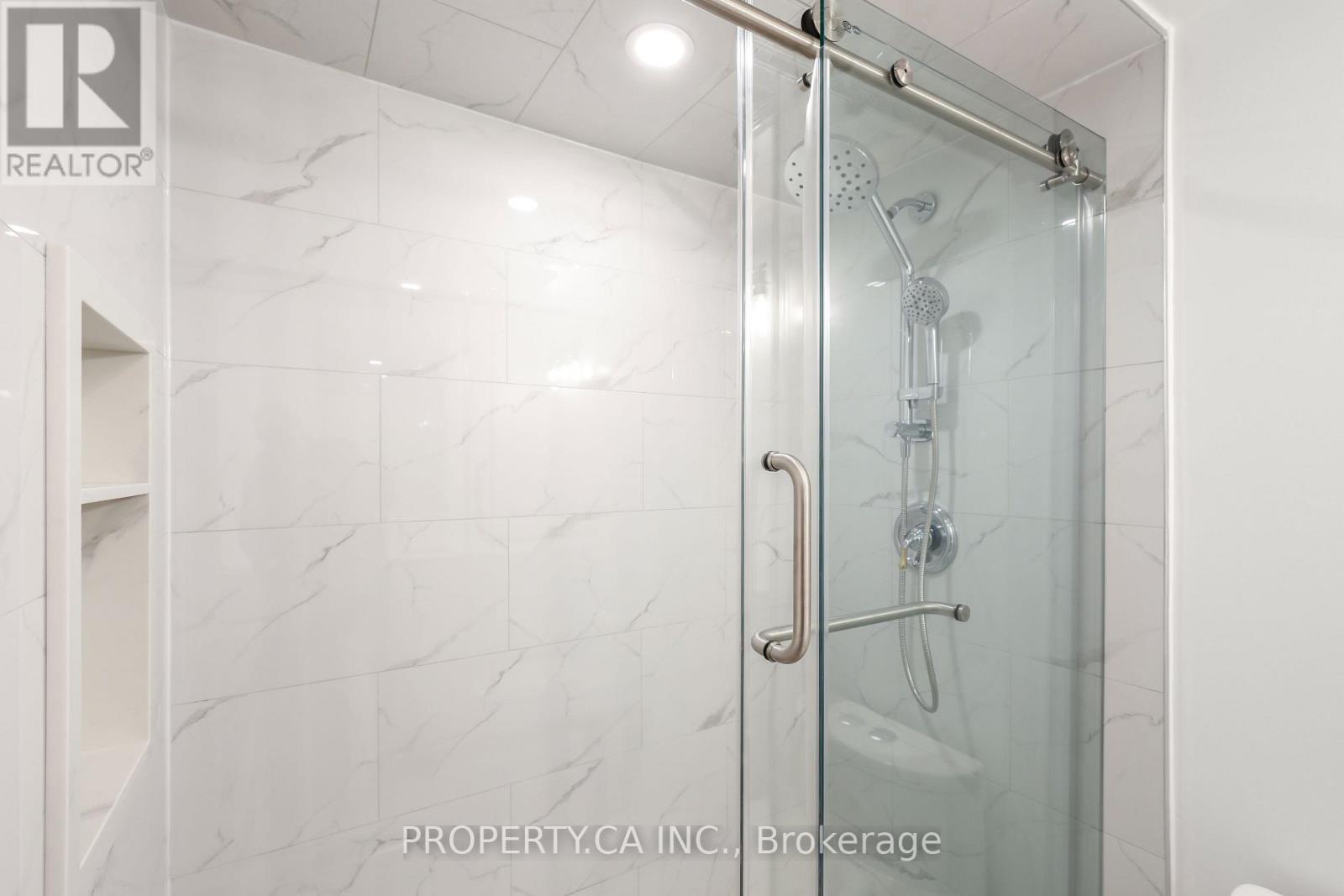 2204 - 1001 Bay Street, Toronto, Ontario  M5S 3A6 - Photo 31 - C12950004