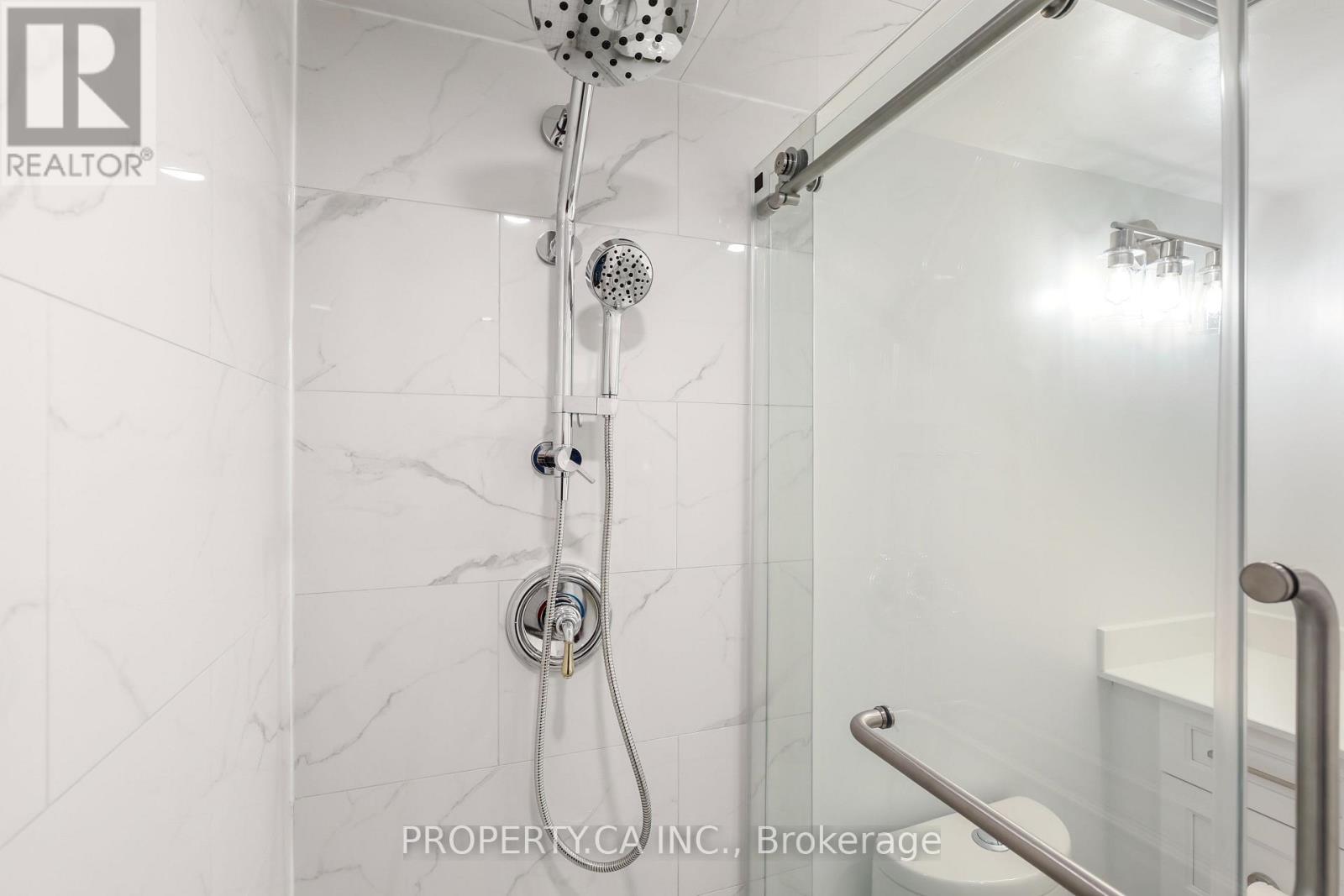 2204 - 1001 Bay Street, Toronto, Ontario  M5S 3A6 - Photo 32 - C12950004