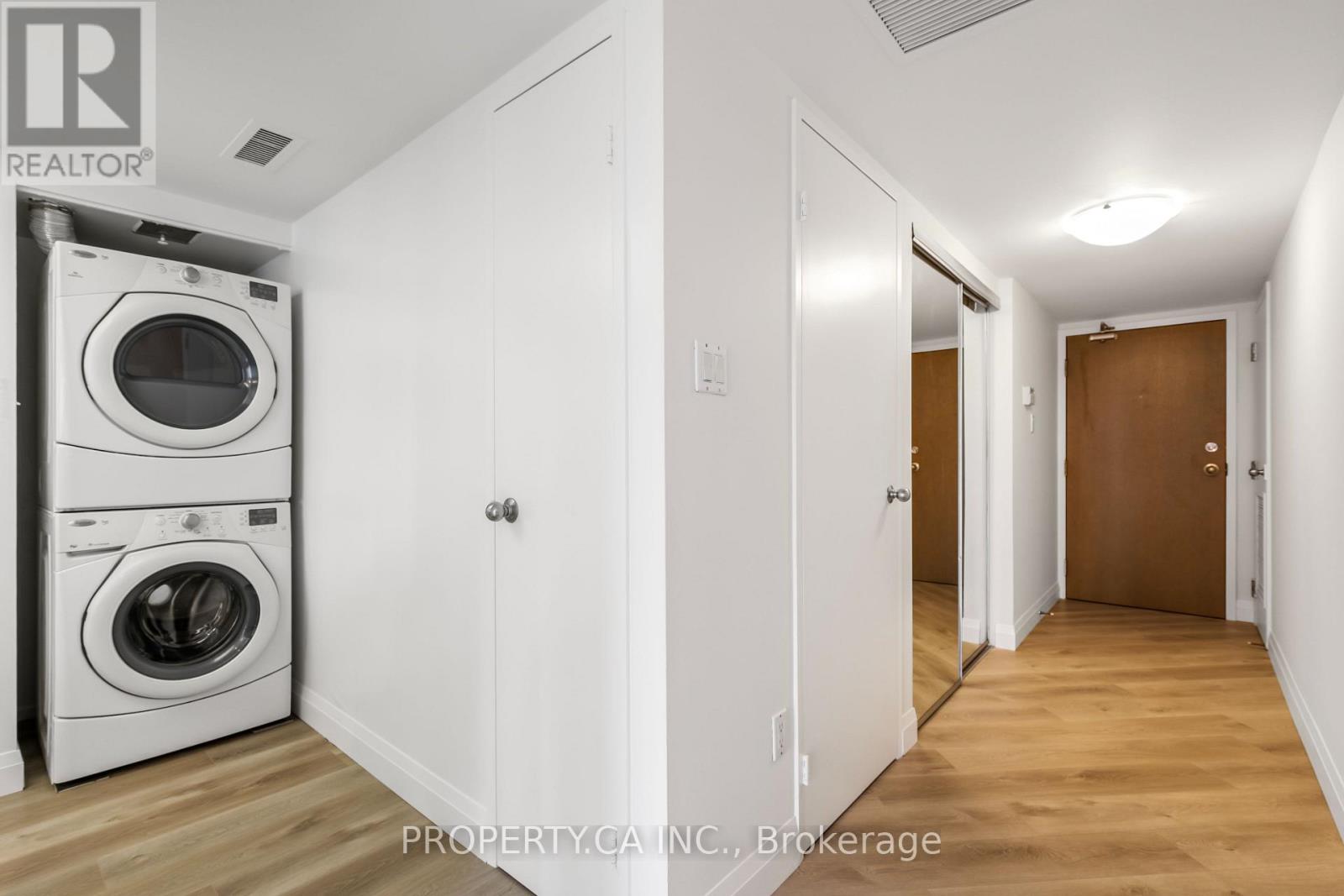 2204 - 1001 Bay Street, Toronto, Ontario  M5S 3A6 - Photo 7 - C12950004