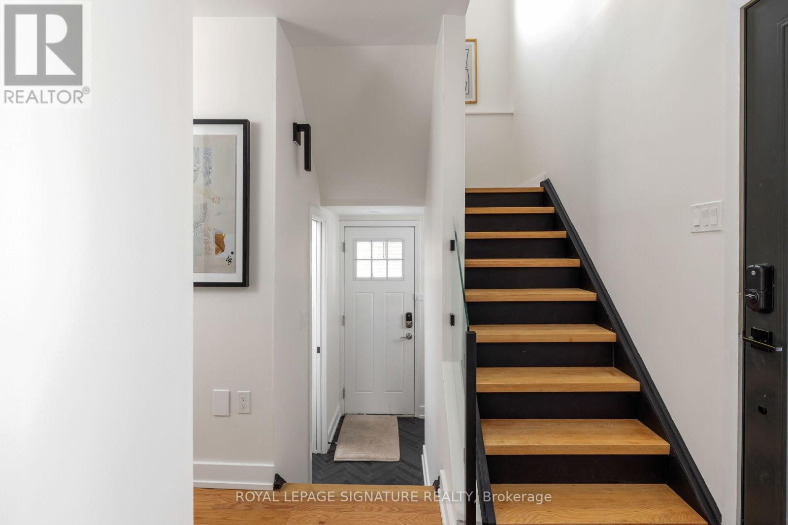 567 Downland Drive, Pickering, Ontario  L1W 3B1 - Photo 3 - E12949714