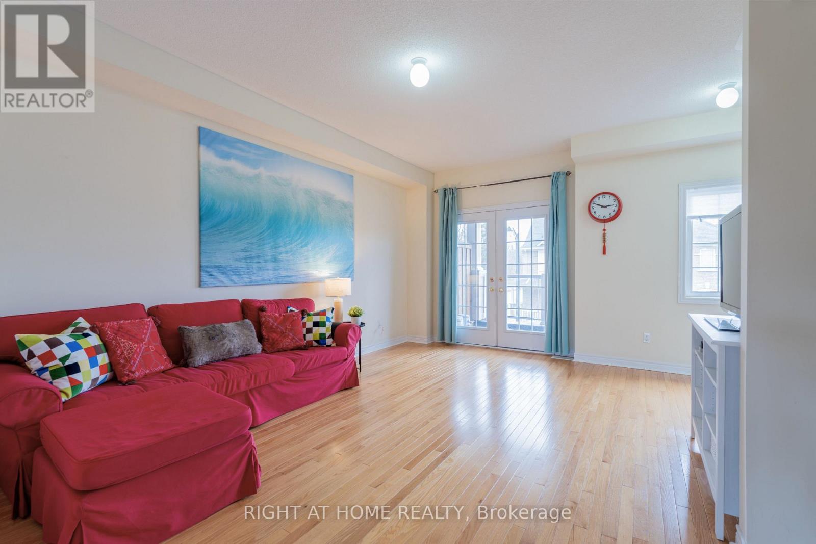 1518 Shepway Mews, Pickering, Ontario  L1X 0C7 - Photo 17 - E12949756