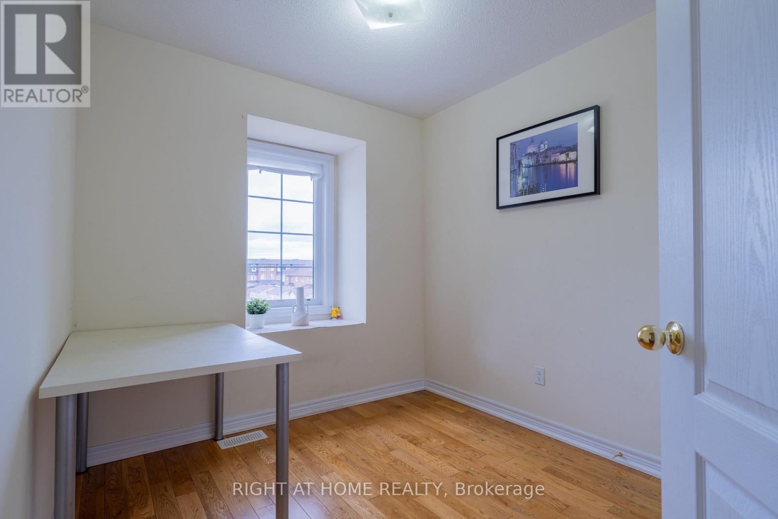 1518 Shepway Mews, Pickering, Ontario  L1X 0C7 - Photo 25 - E12949756