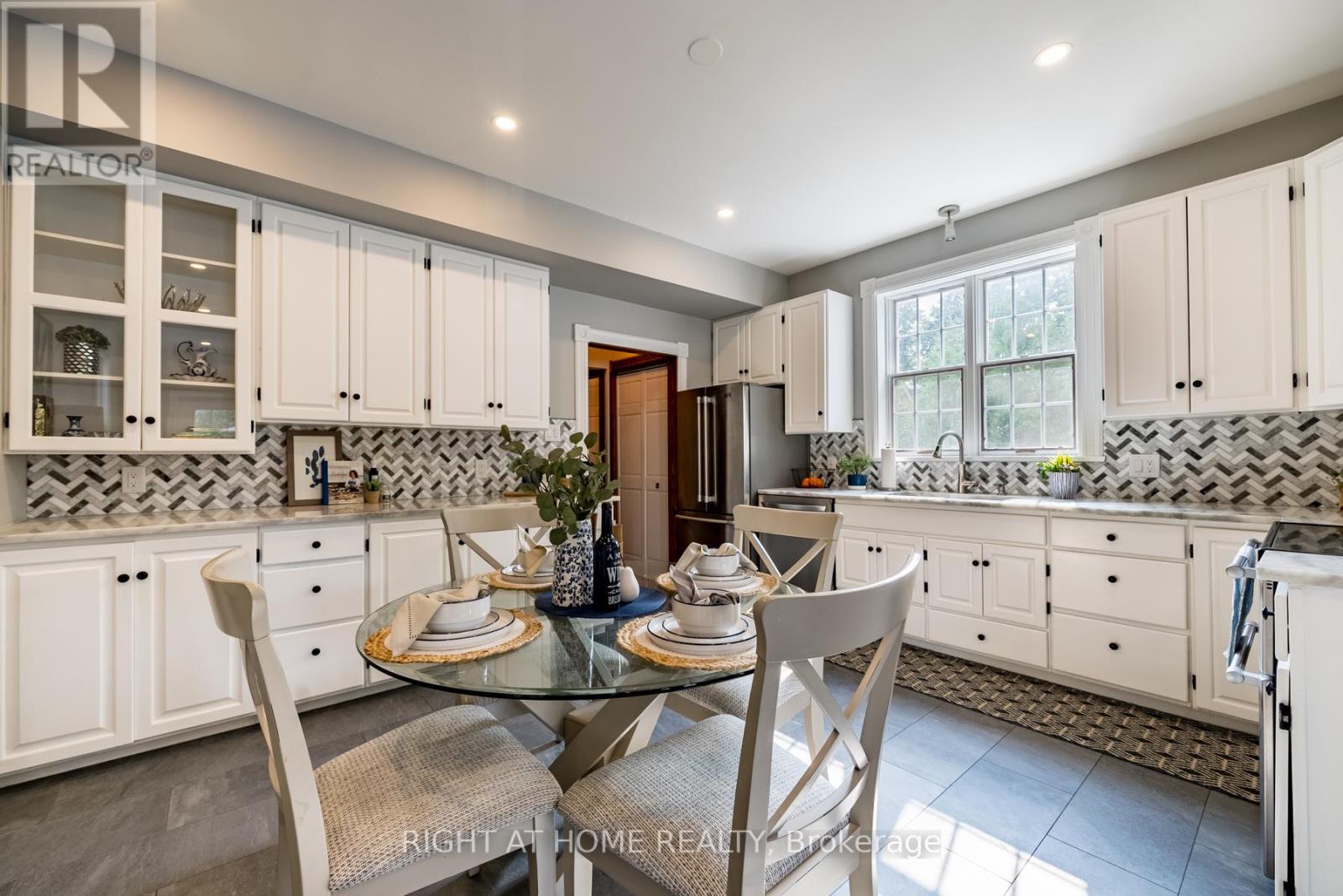 700 Myrtle Road W, Whitby, Ontario  L0B 1A0 - Photo 11 - E12949802