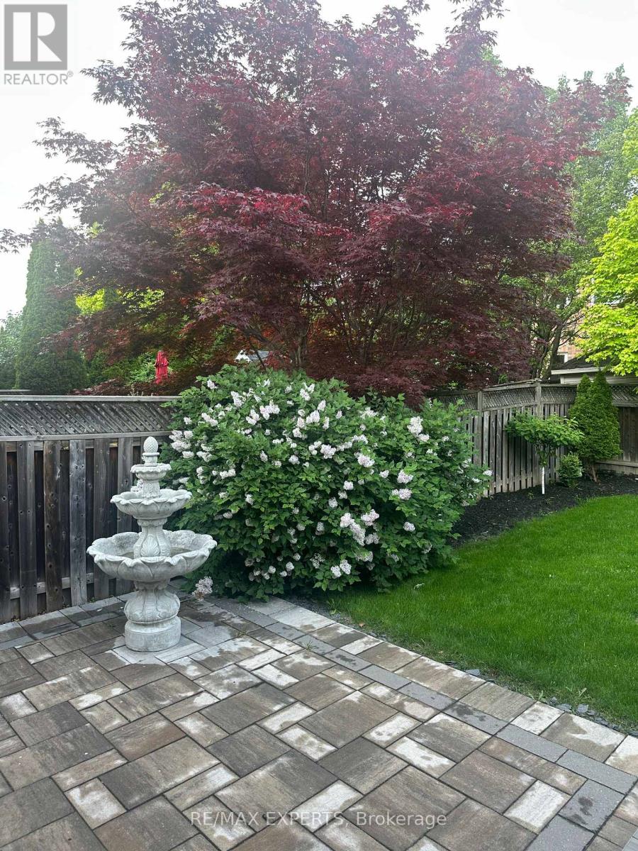 75 Delattaye Avenue, Aurora, Ontario  L4G 7T8 - Photo 38 - N12817348