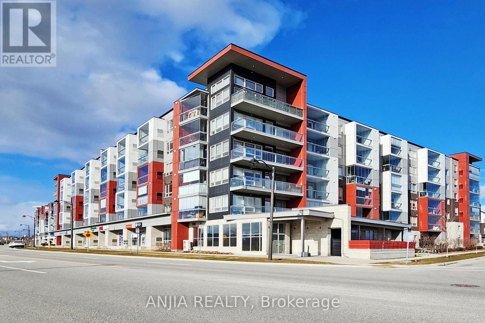 614 - 58 Adam Sellers Street, Markham, Ontario L6B 1P5 - Photo 2 - N12935980