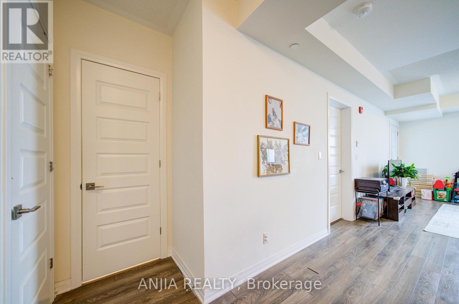 614 - 58 Adam Sellers Street, Markham, Ontario L6B 1P5 - Photo 12 - N12935980