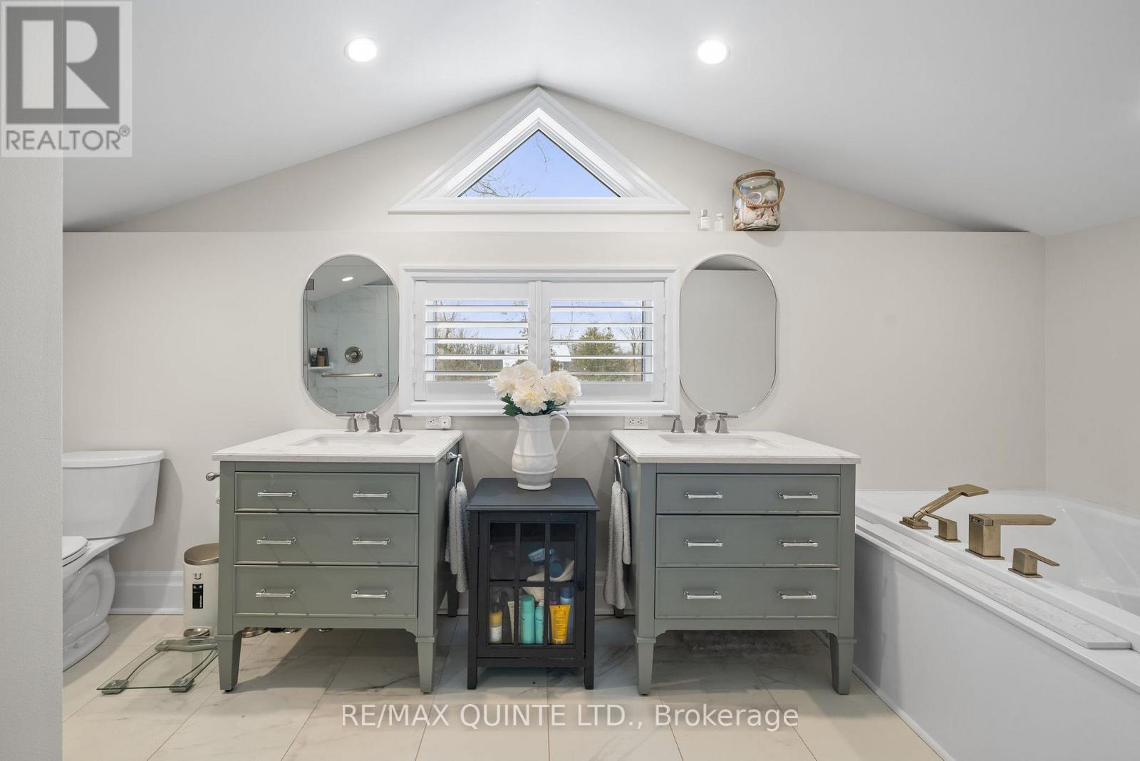 1245 Miller Road, Prince Edward County, Ontario  K0K 2T0 - Photo 30 - X12695168