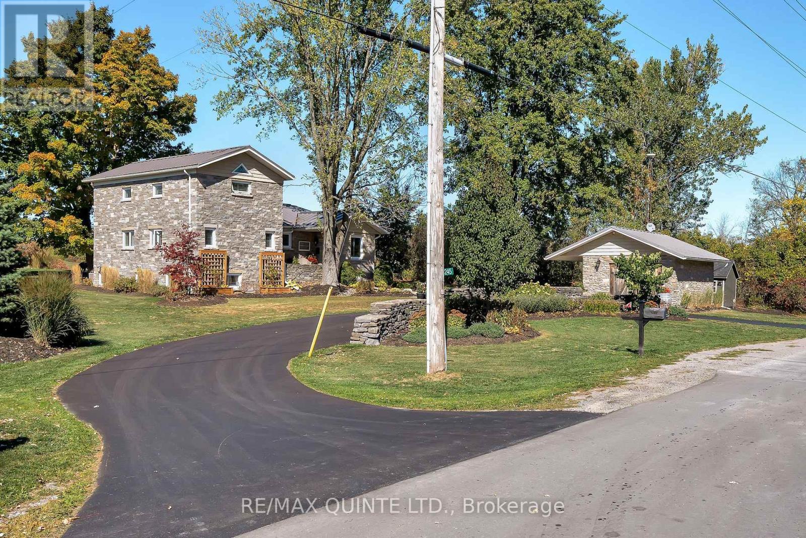 1245 Miller Road, Prince Edward County, Ontario  K0K 2T0 - Photo 3 - X12695168